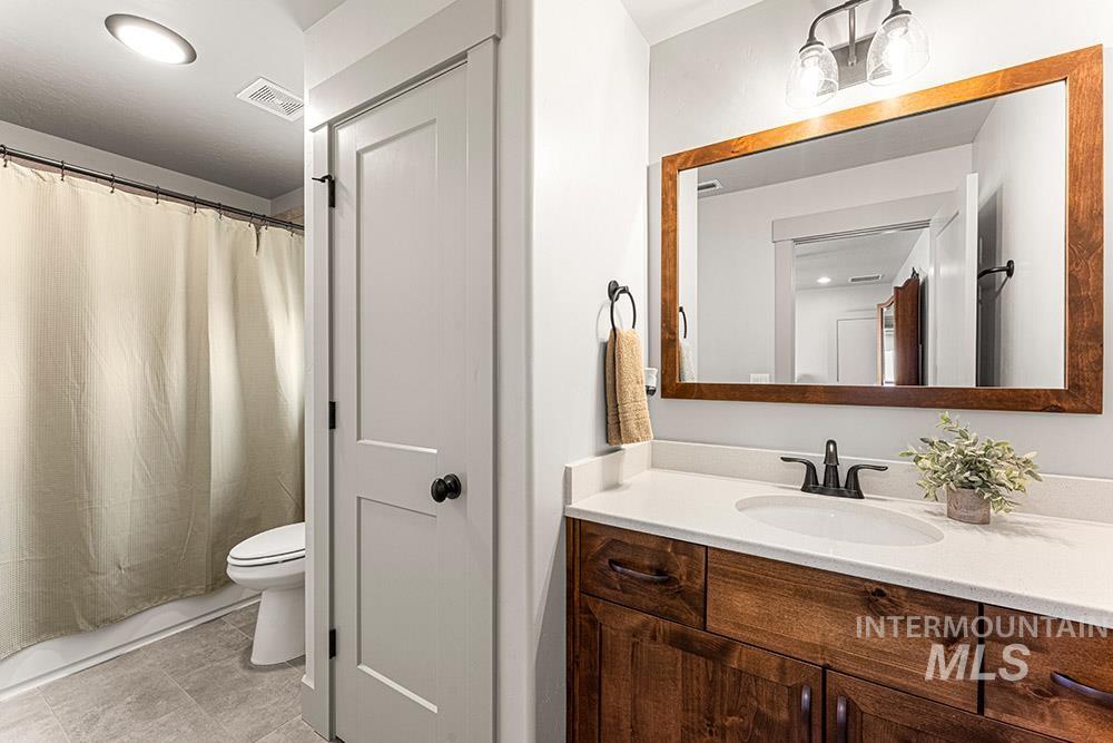 5770 S Pioneer Trail Way, Meridian, Idaho 83642, 4 Bedrooms, 4 Bathrooms, Residential For Sale, Price $1,030,000, 98978591