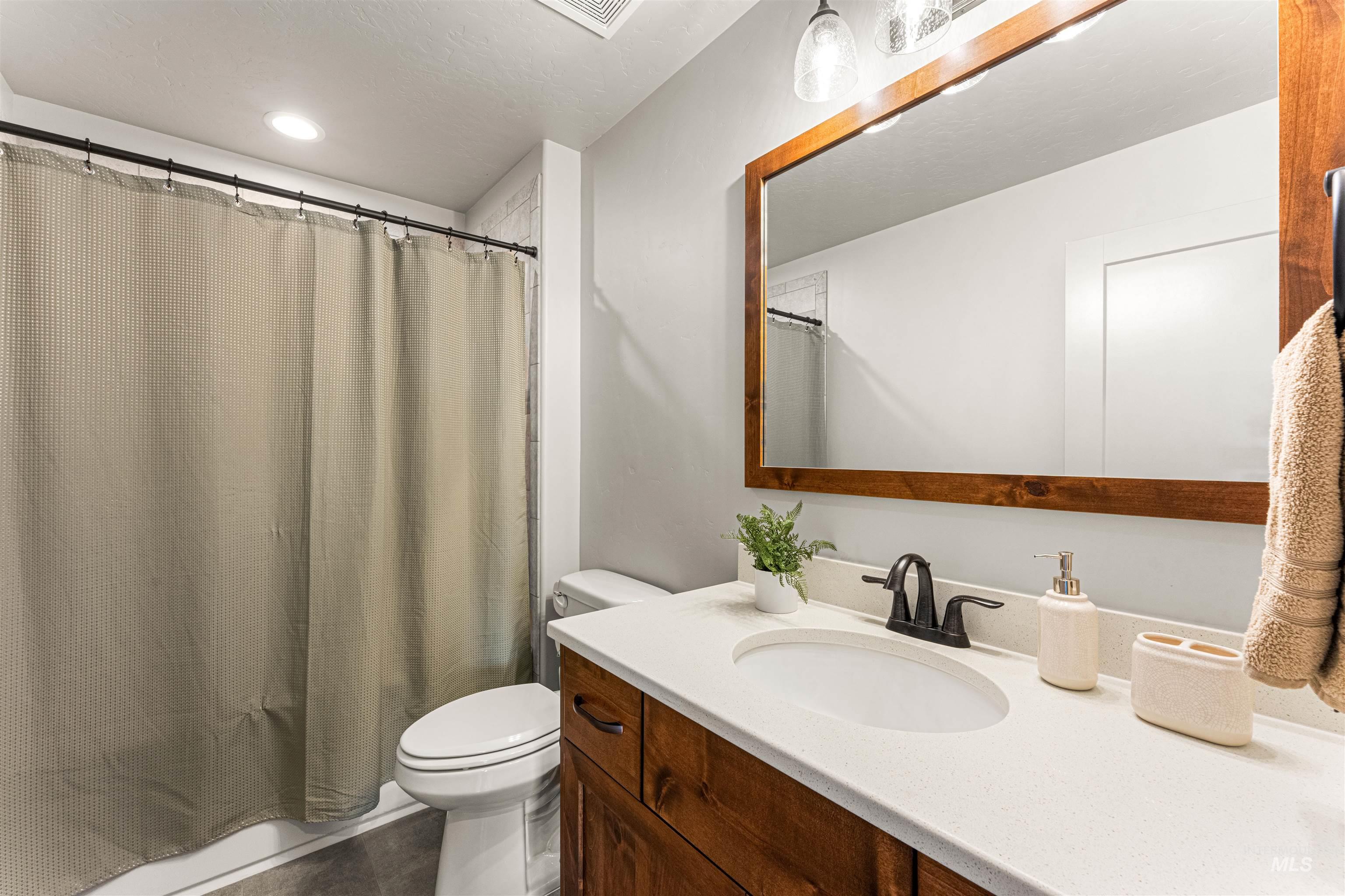 5770 S Pioneer Trail Way, Meridian, Idaho 83642, 4 Bedrooms, 4 Bathrooms, Residential For Sale, Price $1,030,000, 98978591