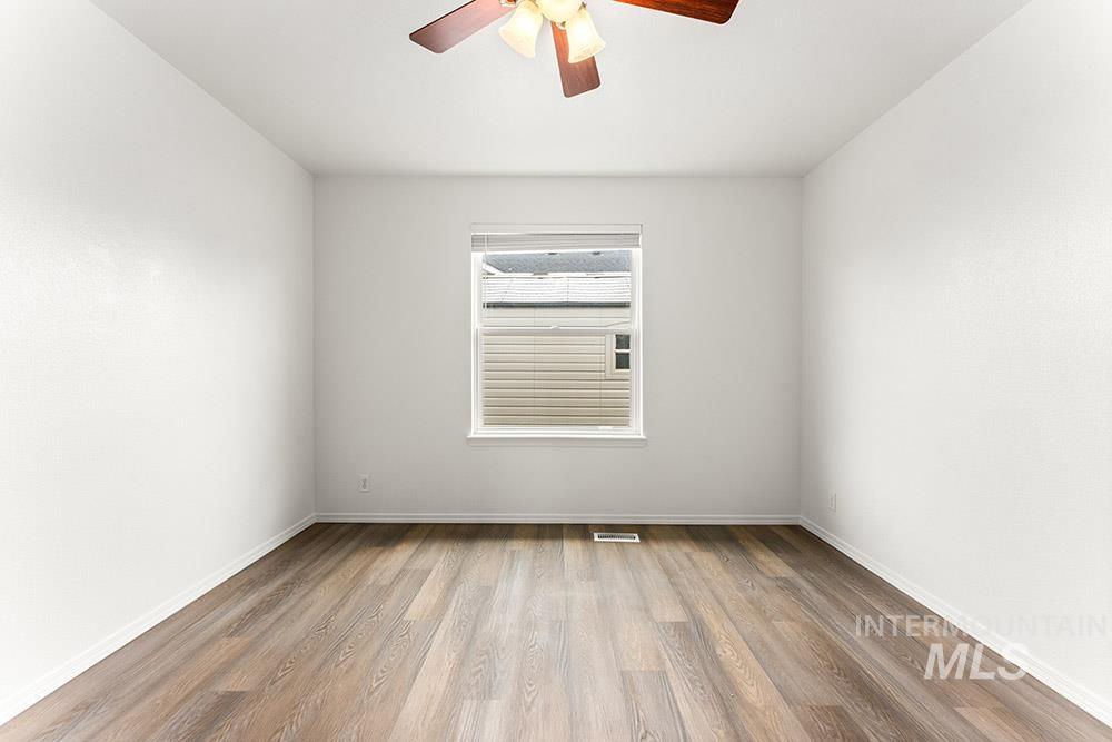 2352 E Meadow Wood Dr, Meridian, Idaho 83646, 3 Bedrooms, 2 Bathrooms, Residential For Sale, Price $448,500, 98978592