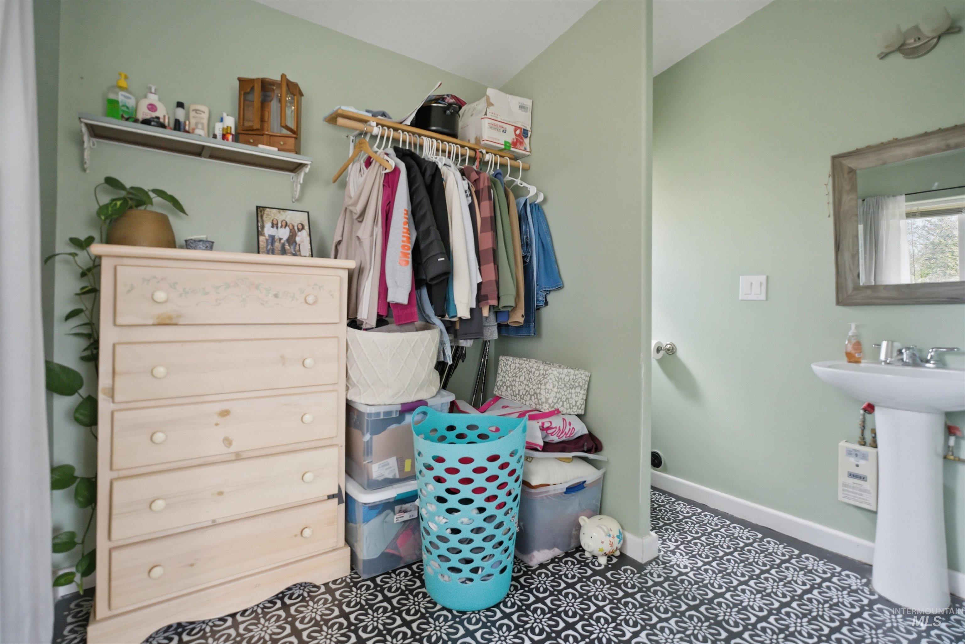 3611 Highway 8, Troy, Idaho 83871, 5 Bedrooms, 2 Bathrooms, Residential For Sale, Price $575,000, 98978593