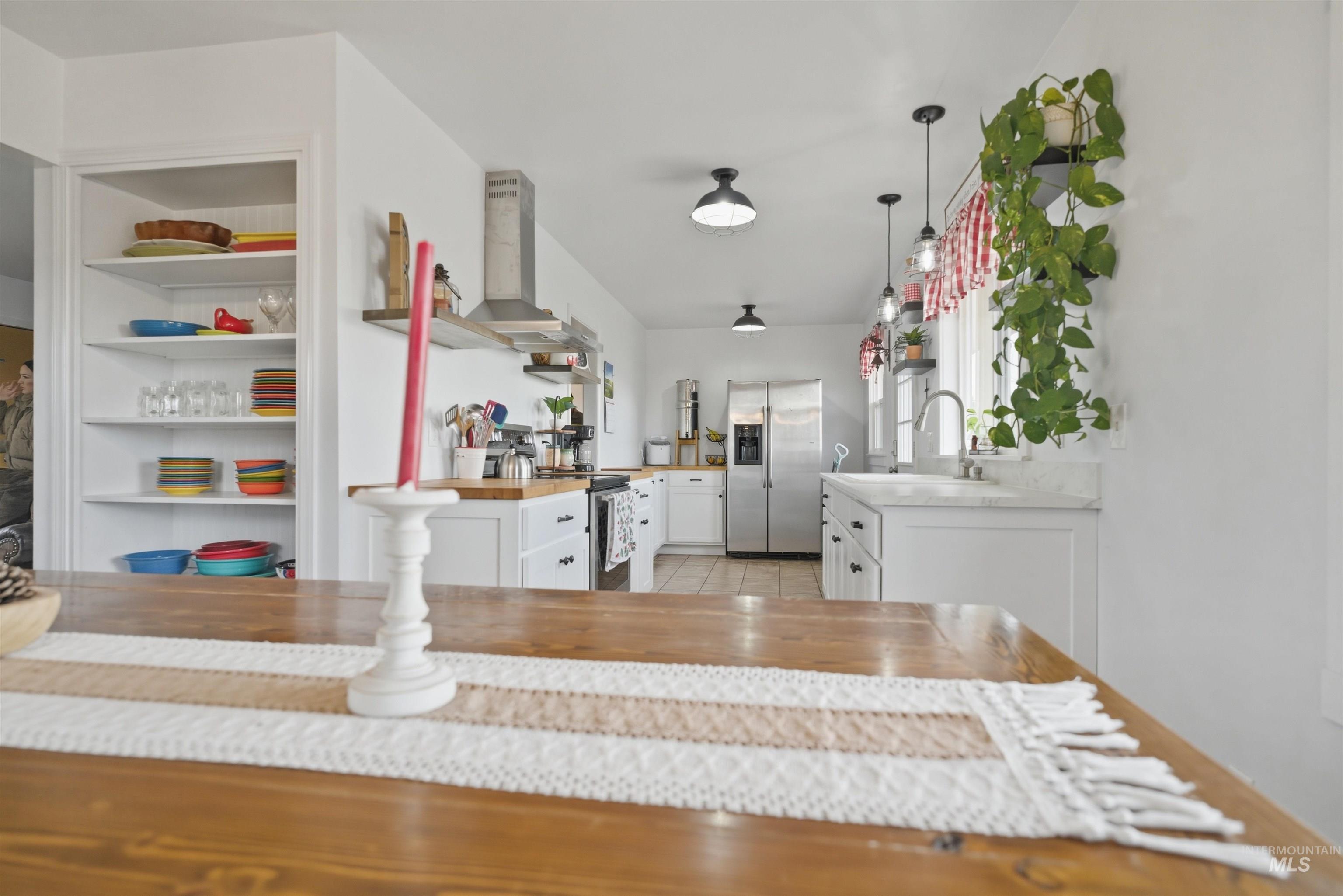 3611 Highway 8, Troy, Idaho 83871, 5 Bedrooms, 2 Bathrooms, Residential For Sale, Price $575,000, 98978593