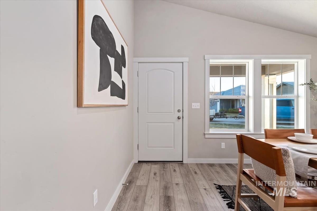 300 Crimson Circle S, Fruitland, Idaho 83619, 3 Bedrooms, 2 Bathrooms, Residential For Sale, Price $355,000, 98978595