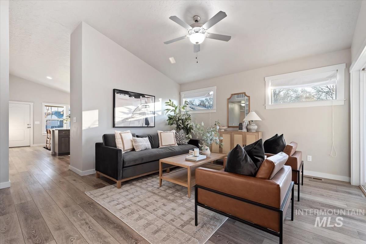 300 Crimson Circle S, Fruitland, Idaho 83619, 3 Bedrooms, 2 Bathrooms, Residential For Sale, Price $355,000, 98978595