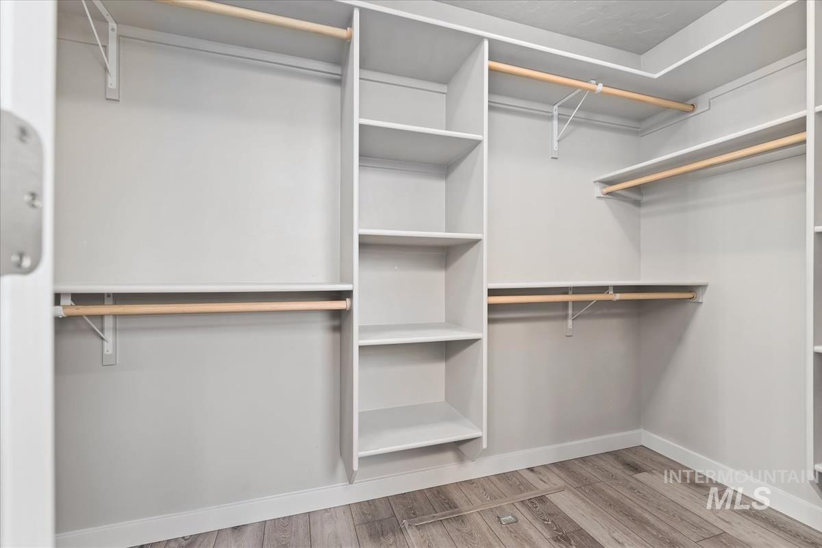 300 Crimson Circle S, Fruitland, Idaho 83619, 3 Bedrooms, 2 Bathrooms, Residential For Sale, Price $355,000, 98978595