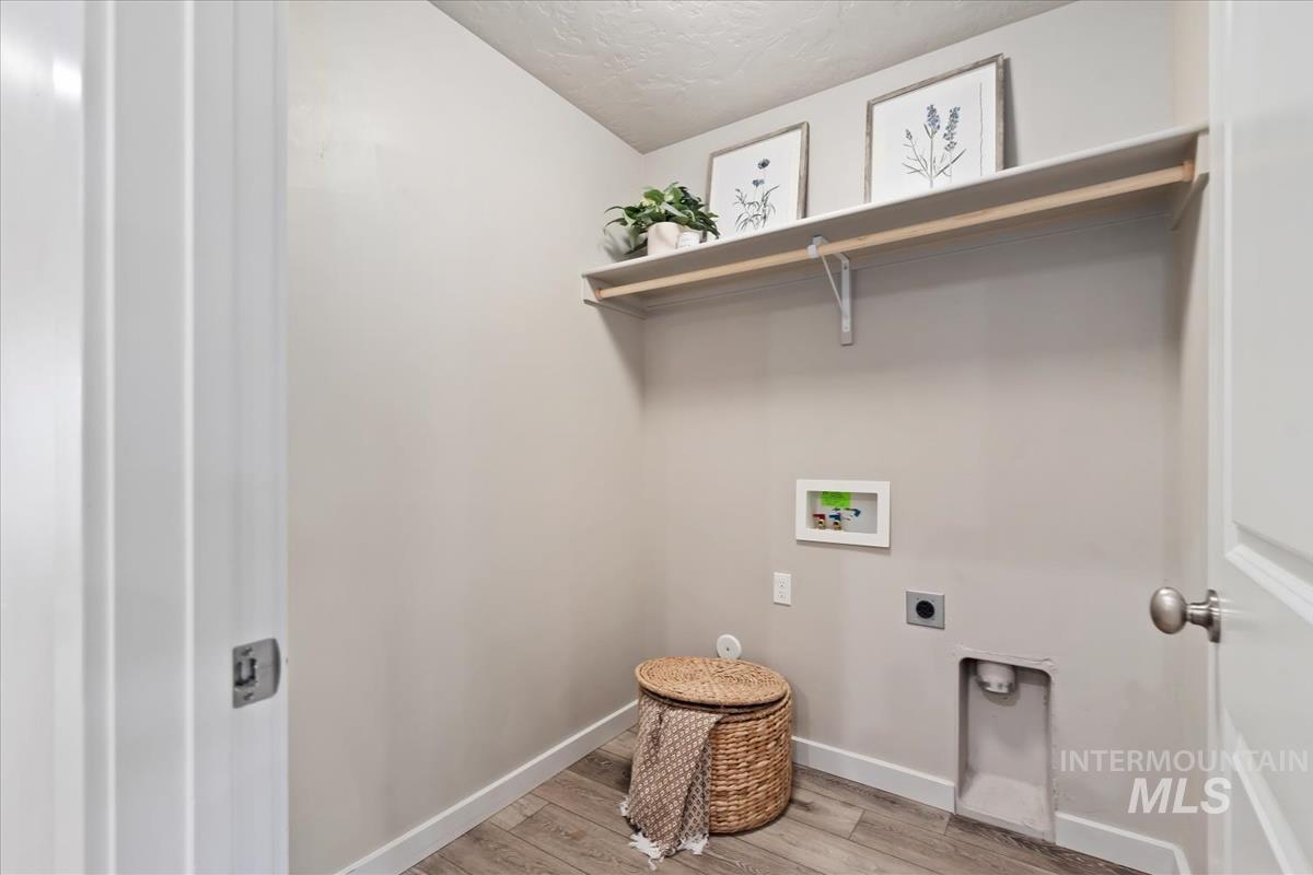 300 Crimson Circle S, Fruitland, Idaho 83619, 3 Bedrooms, 2 Bathrooms, Residential For Sale, Price $355,000, 98978595