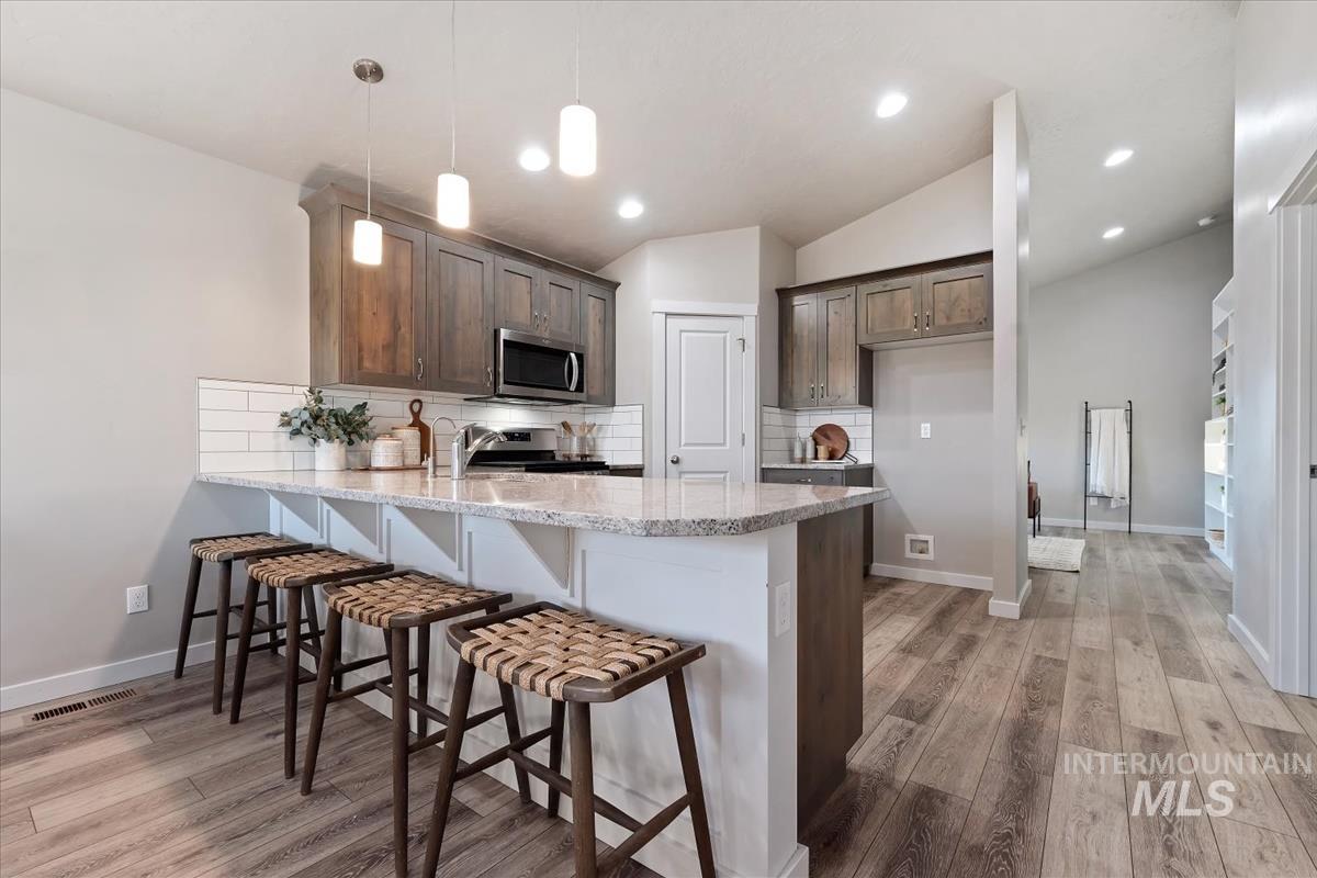 300 Crimson Circle S, Fruitland, Idaho 83619, 3 Bedrooms, 2 Bathrooms, Residential For Sale, Price $355,000, 98978595