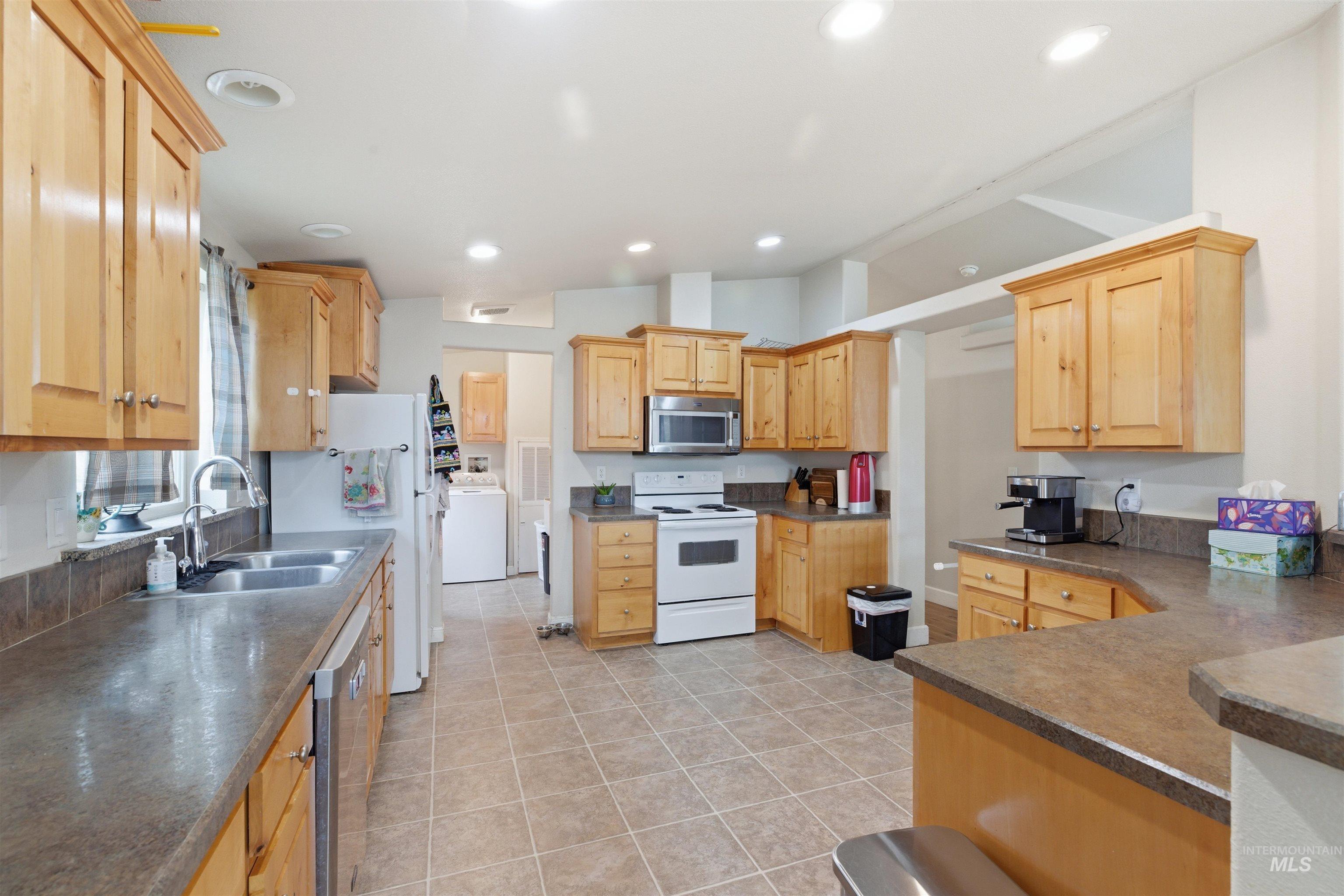 3625 Highway 95, Moscow, Idaho 83843, 3 Bedrooms, 2 Bathrooms, Residential For Sale, Price $445,000, 98978597