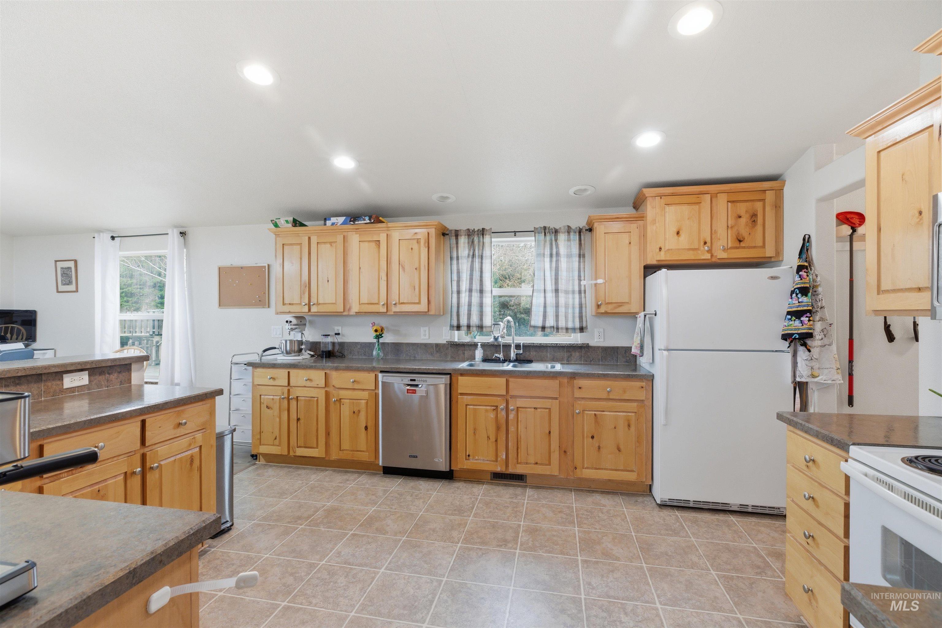 3625 Highway 95, Moscow, Idaho 83843, 3 Bedrooms, 2 Bathrooms, Residential For Sale, Price $445,000, 98978597