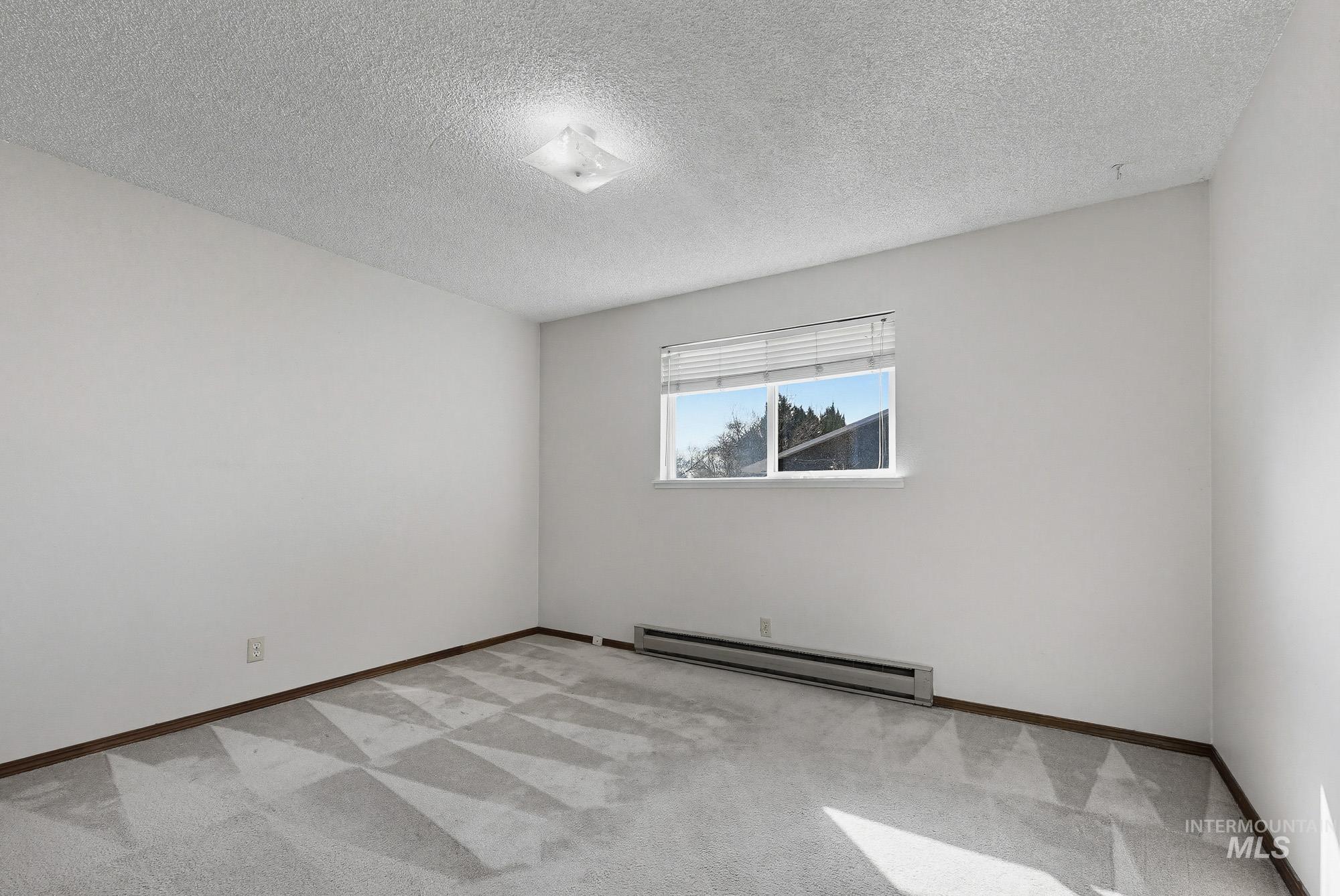 115 E 14th N St, Mountain Home, Idaho 83647, 3 Bedrooms, 1 Bathroom, Residential For Sale, Price $285,000, 98978598