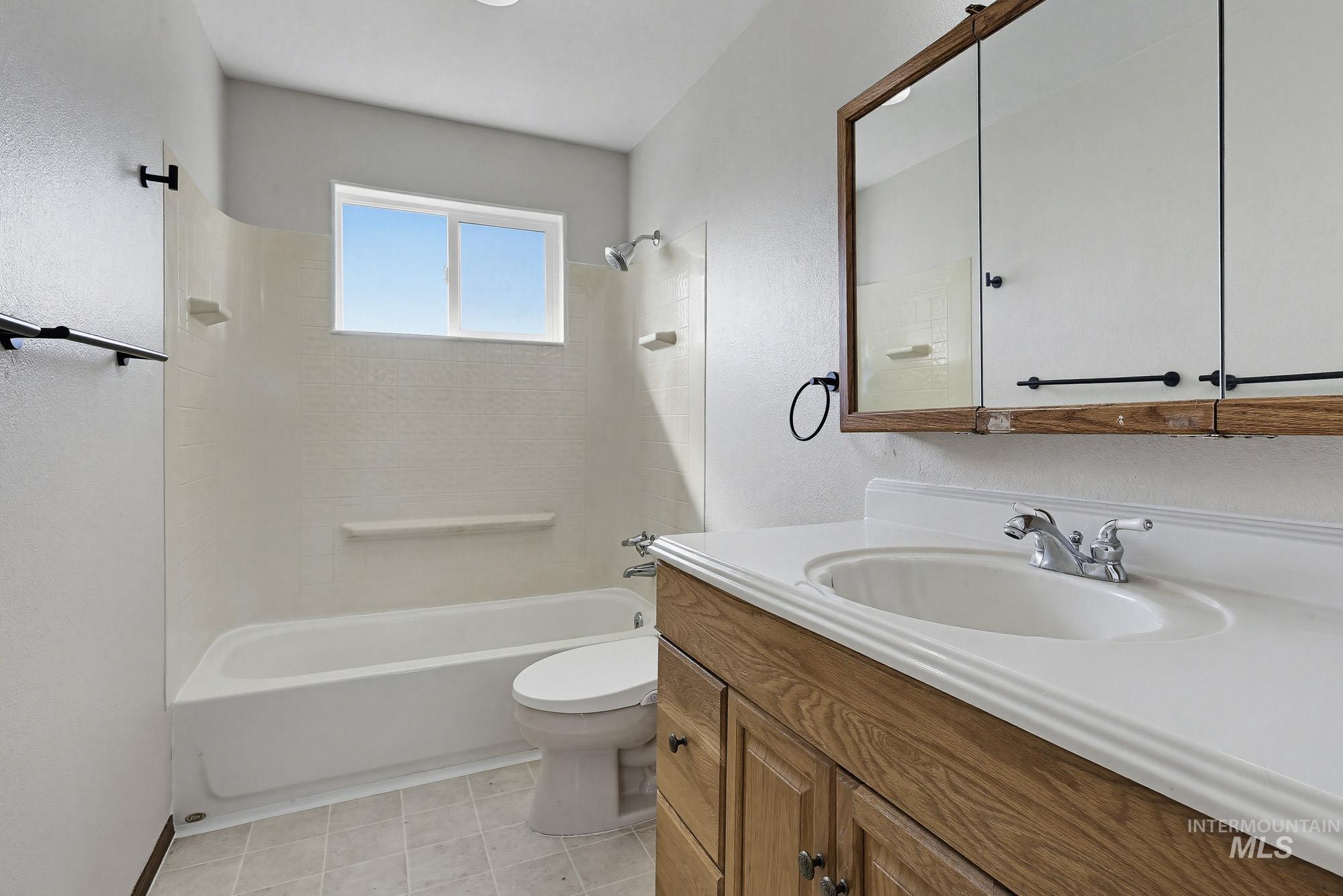 115 E 14th N St, Mountain Home, Idaho 83647, 3 Bedrooms, 1 Bathroom, Residential For Sale, Price $285,000, 98978598