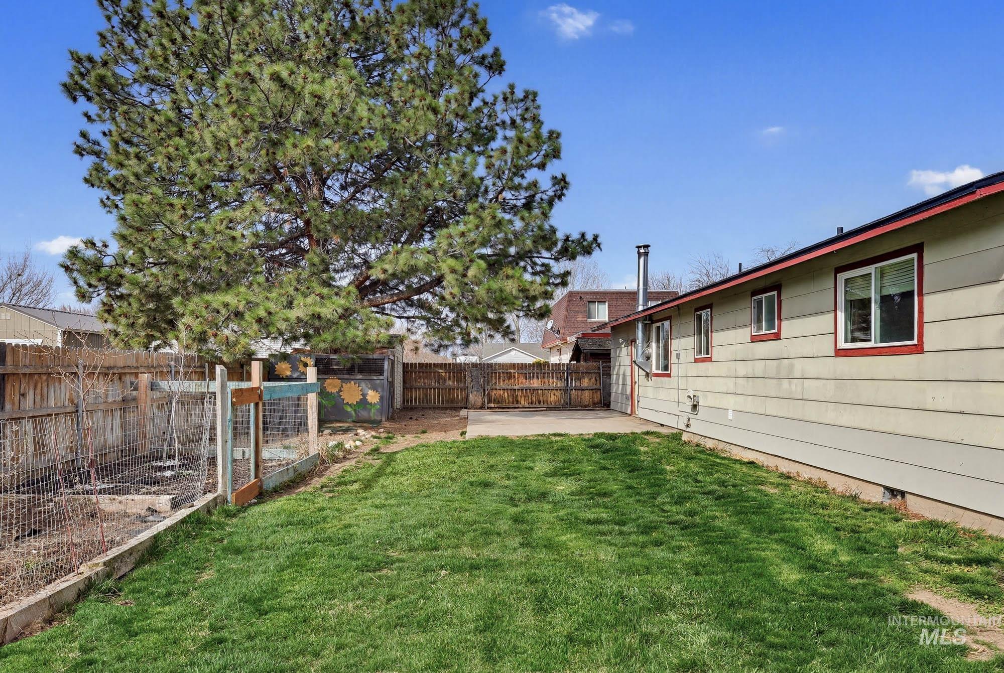 115 E 14th N St, Mountain Home, Idaho 83647, 3 Bedrooms, 1 Bathroom, Residential For Sale, Price $285,000, 98978598