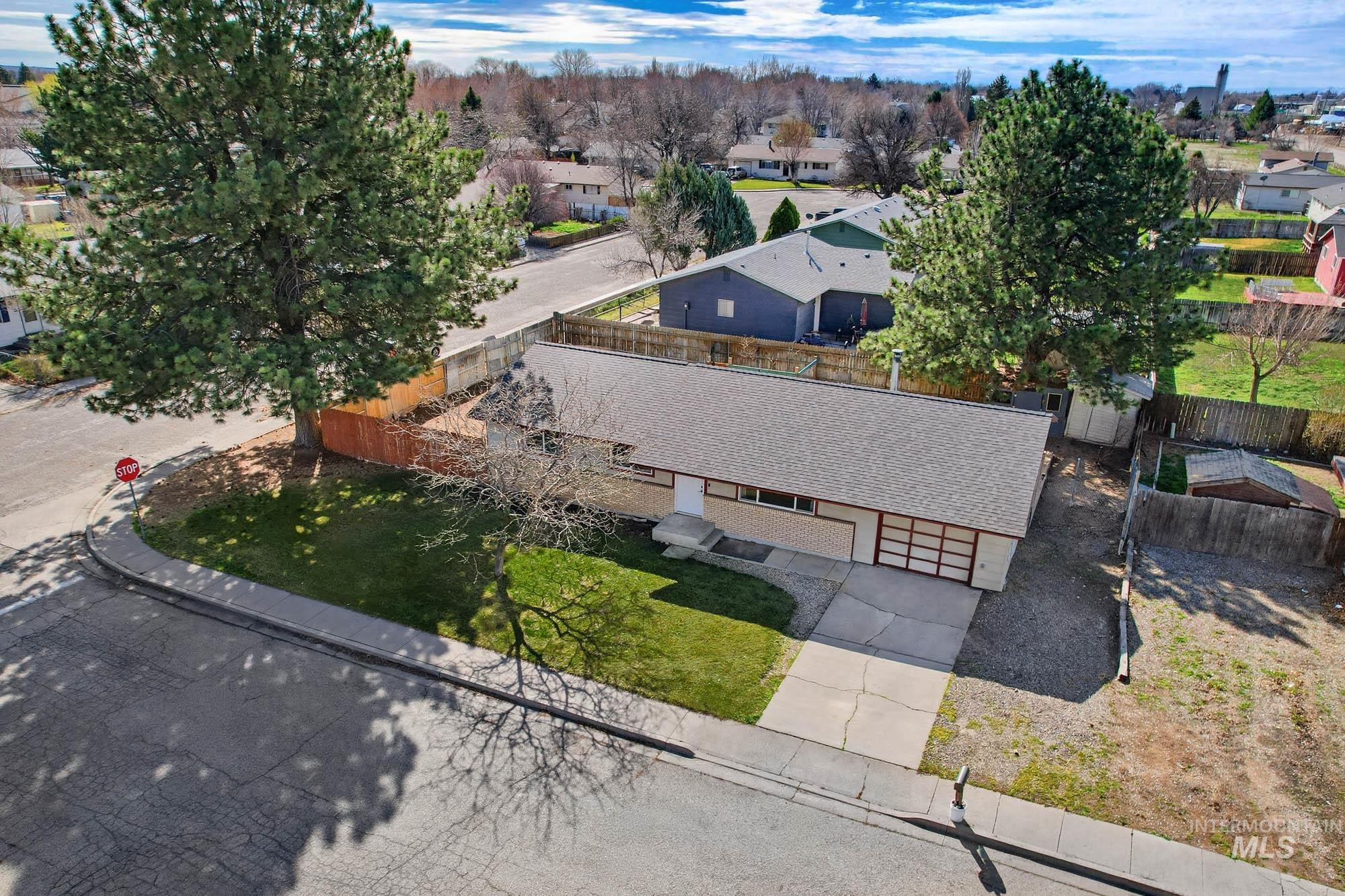 115 E 14th N St, Mountain Home, Idaho 83647, 3 Bedrooms, 1 Bathroom, Residential For Sale, Price $285,000, 98978598