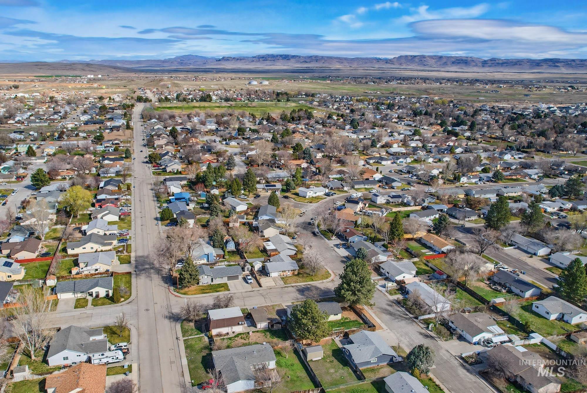 115 E 14th N St, Mountain Home, Idaho 83647, 3 Bedrooms, 1 Bathroom, Residential For Sale, Price $285,000, 98978598
