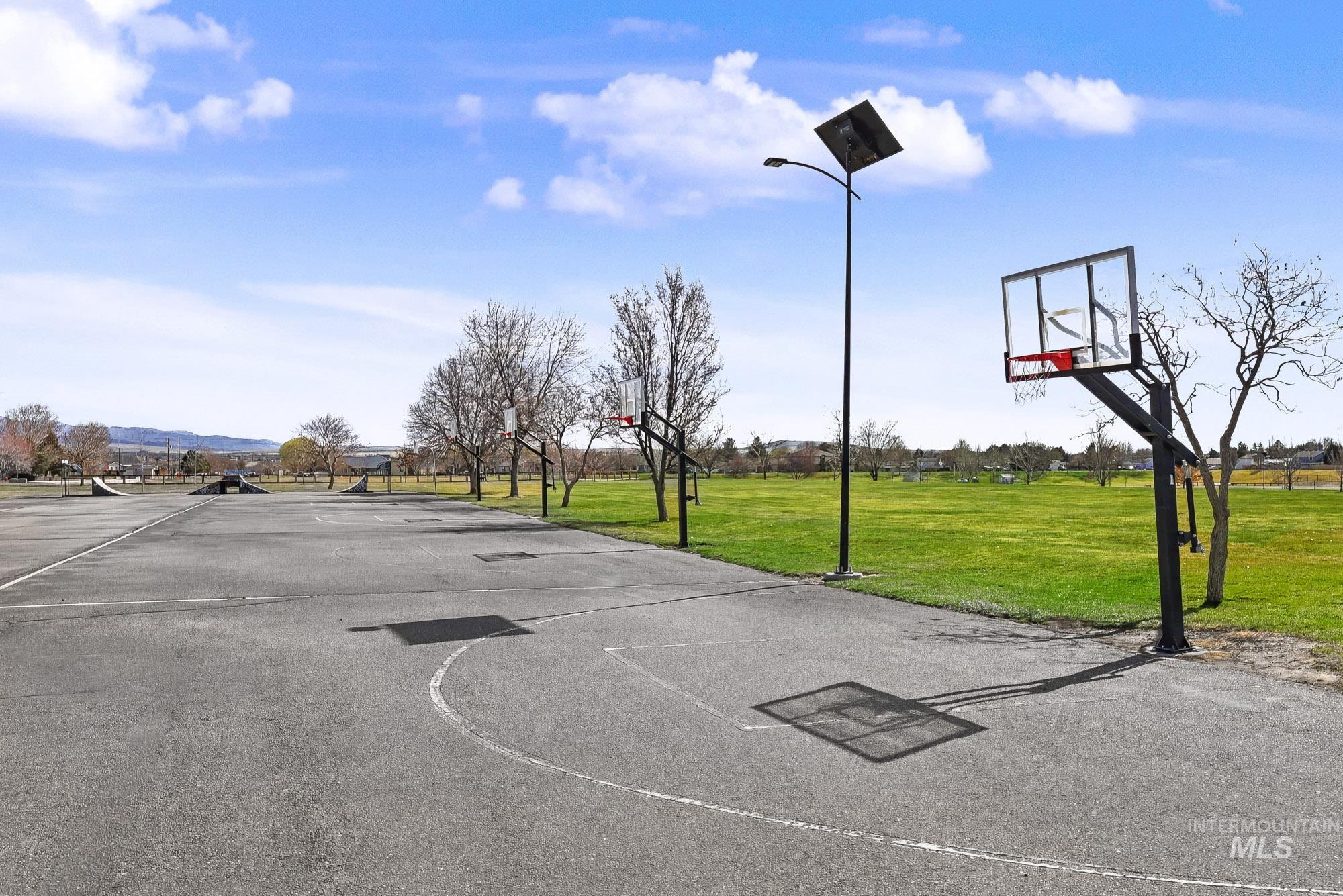 115 E 14th N St, Mountain Home, Idaho 83647, 3 Bedrooms, 1 Bathroom, Residential For Sale, Price $285,000, 98978598