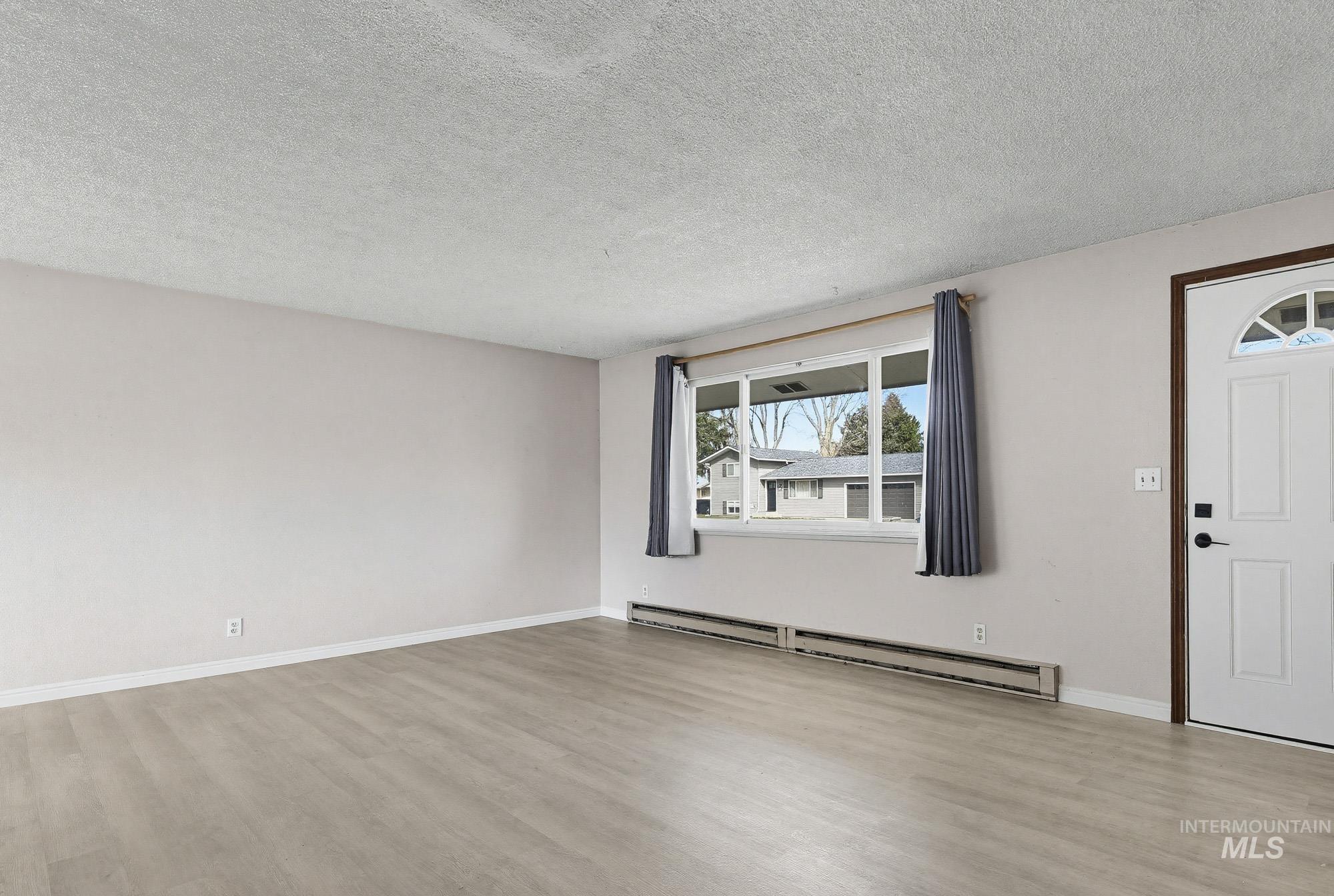 115 E 14th N St, Mountain Home, Idaho 83647, 3 Bedrooms, 1 Bathroom, Residential For Sale, Price $285,000, 98978598