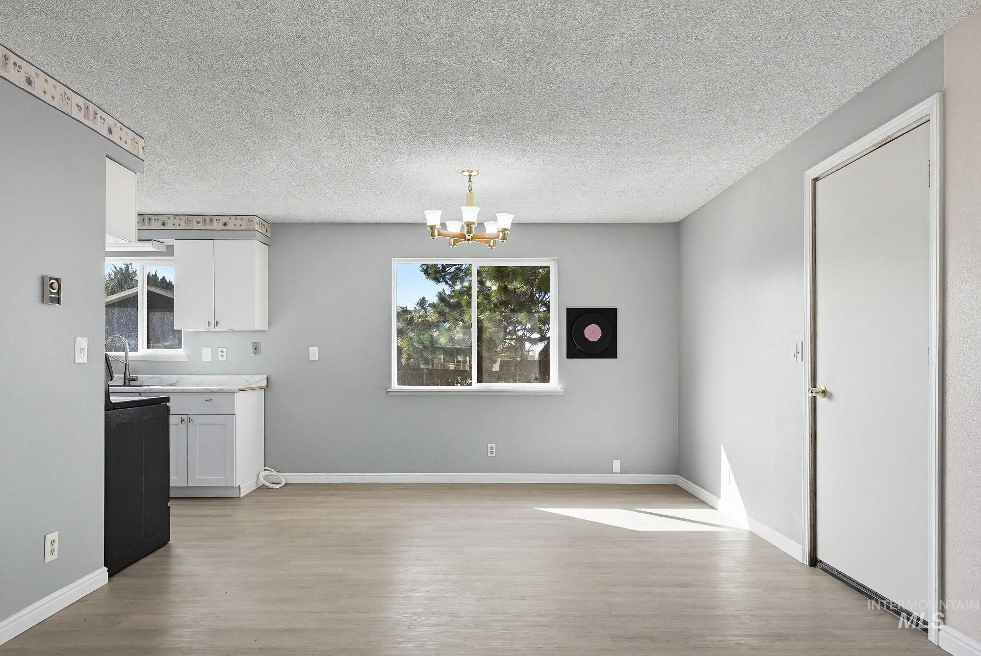 115 E 14th N St, Mountain Home, Idaho 83647, 3 Bedrooms, 1 Bathroom, Residential For Sale, Price $285,000, 98978598