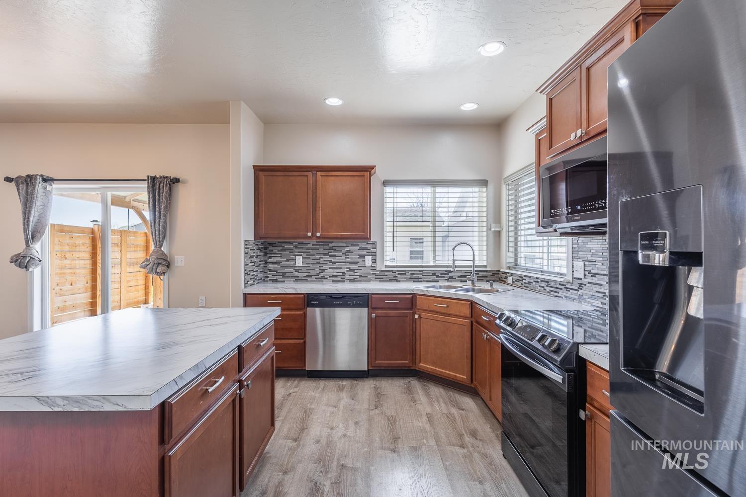 2005 W Shoshone Ave, Nampa, Idaho 83651, 4 Bedrooms, 2.5 Bathrooms, Residential For Sale, Price $455,000,MLS 98978603