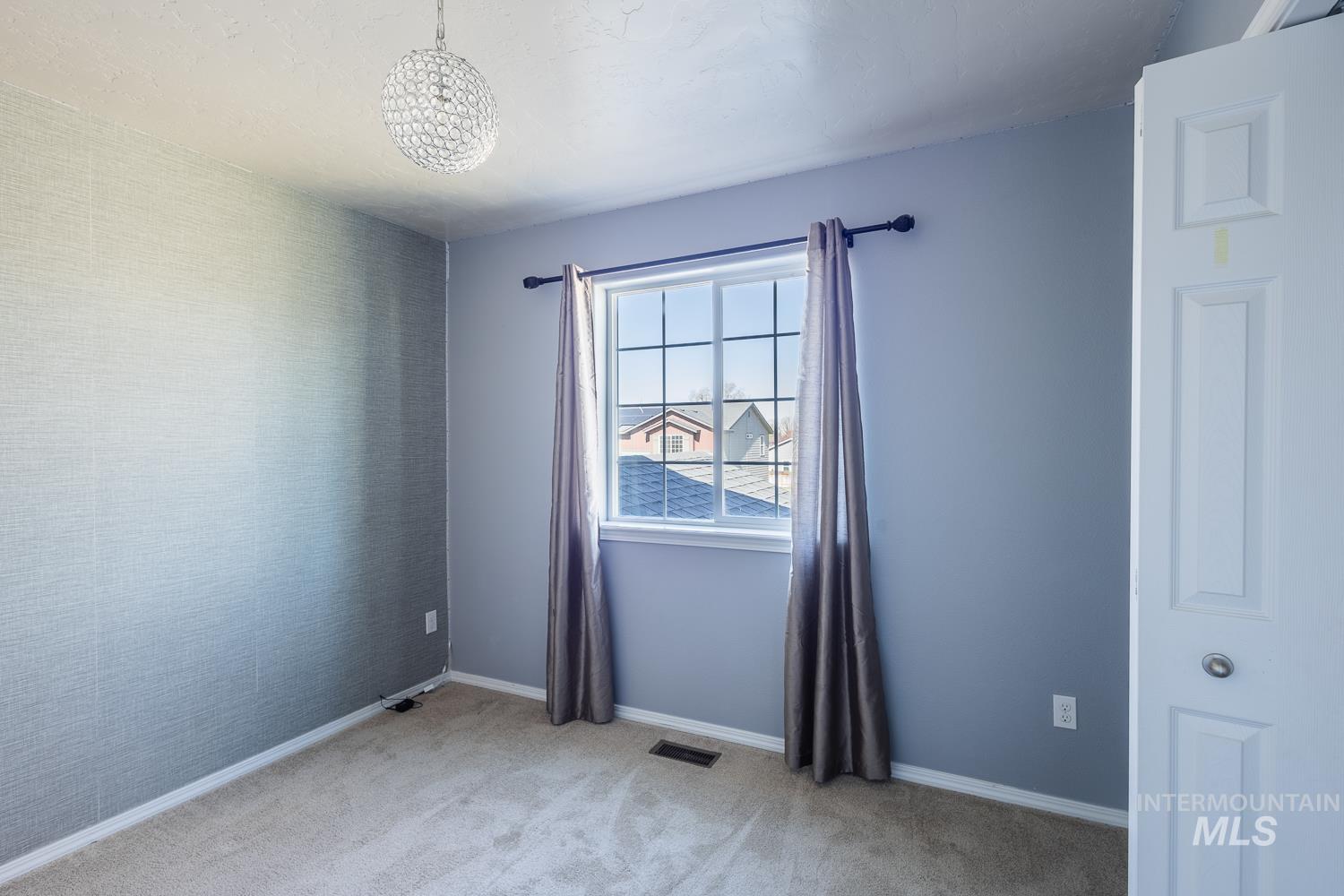 2005 W Shoshone Ave, Nampa, Idaho 83651, 4 Bedrooms, 2.5 Bathrooms, Residential For Sale, Price $455,000,MLS 98978603