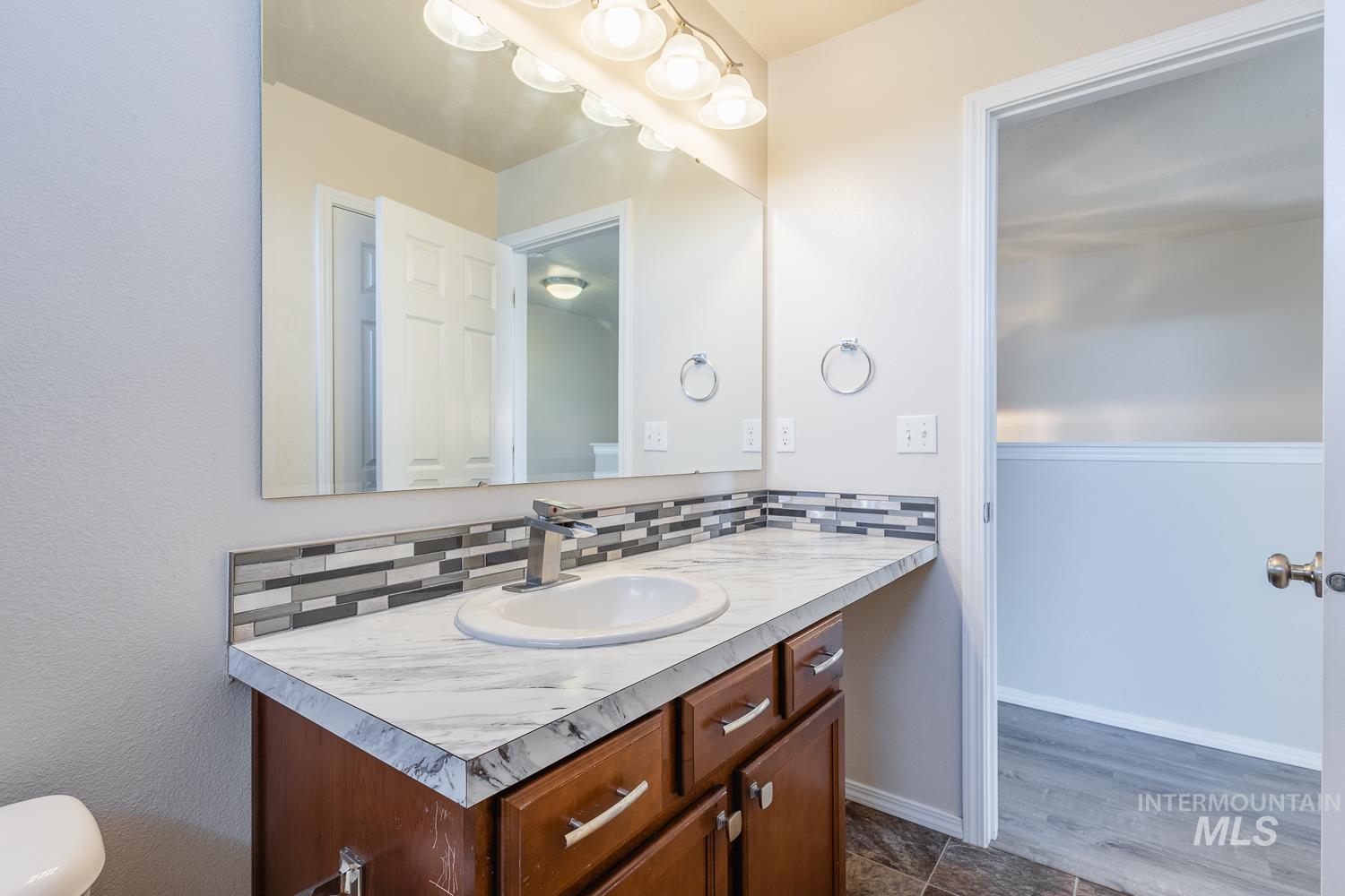 2005 W Shoshone Ave, Nampa, Idaho 83651, 4 Bedrooms, 2.5 Bathrooms, Residential For Sale, Price $455,000,MLS 98978603