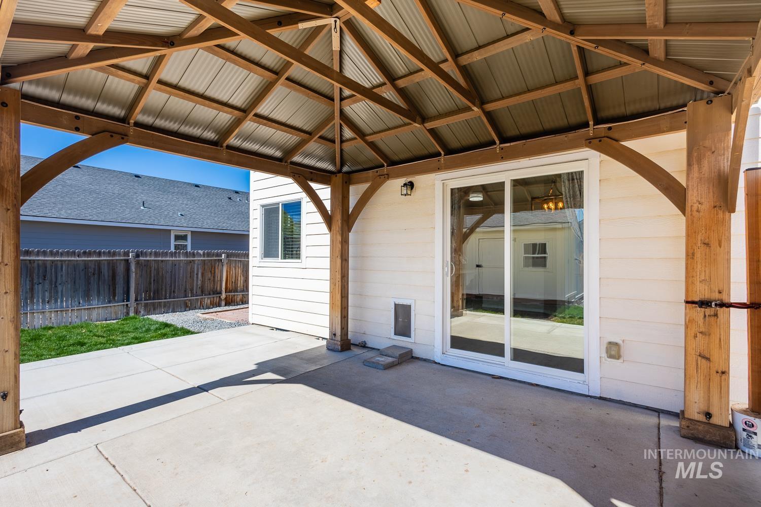 2005 W Shoshone Ave, Nampa, Idaho 83651, 4 Bedrooms, 2.5 Bathrooms, Residential For Sale, Price $455,000,MLS 98978603