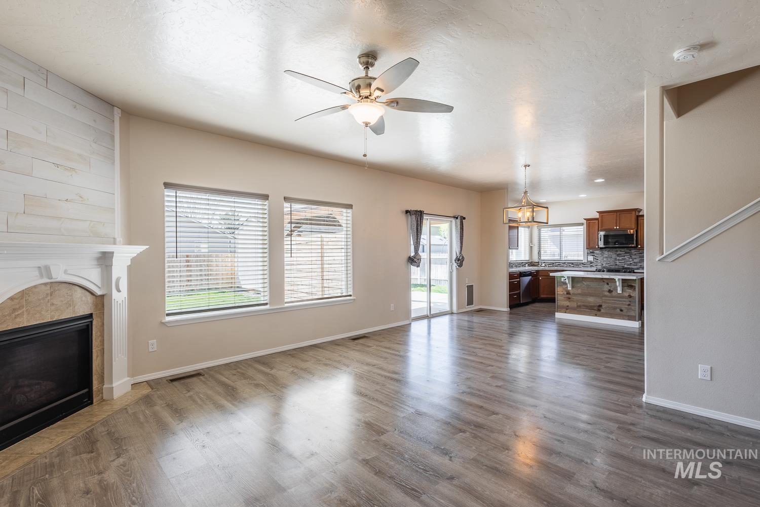 2005 W Shoshone Ave, Nampa, Idaho 83651, 4 Bedrooms, 2.5 Bathrooms, Residential For Sale, Price $455,000,MLS 98978603