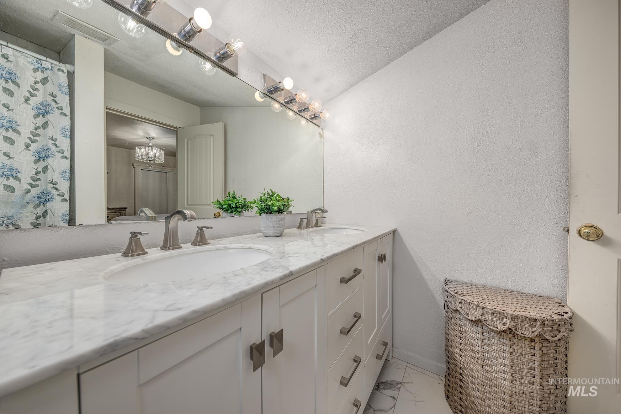 24 N Fairview St, Nampa, Idaho 83651, 3 Bedrooms, 2 Bathrooms, Residential For Sale, Price $359,000, 98978604