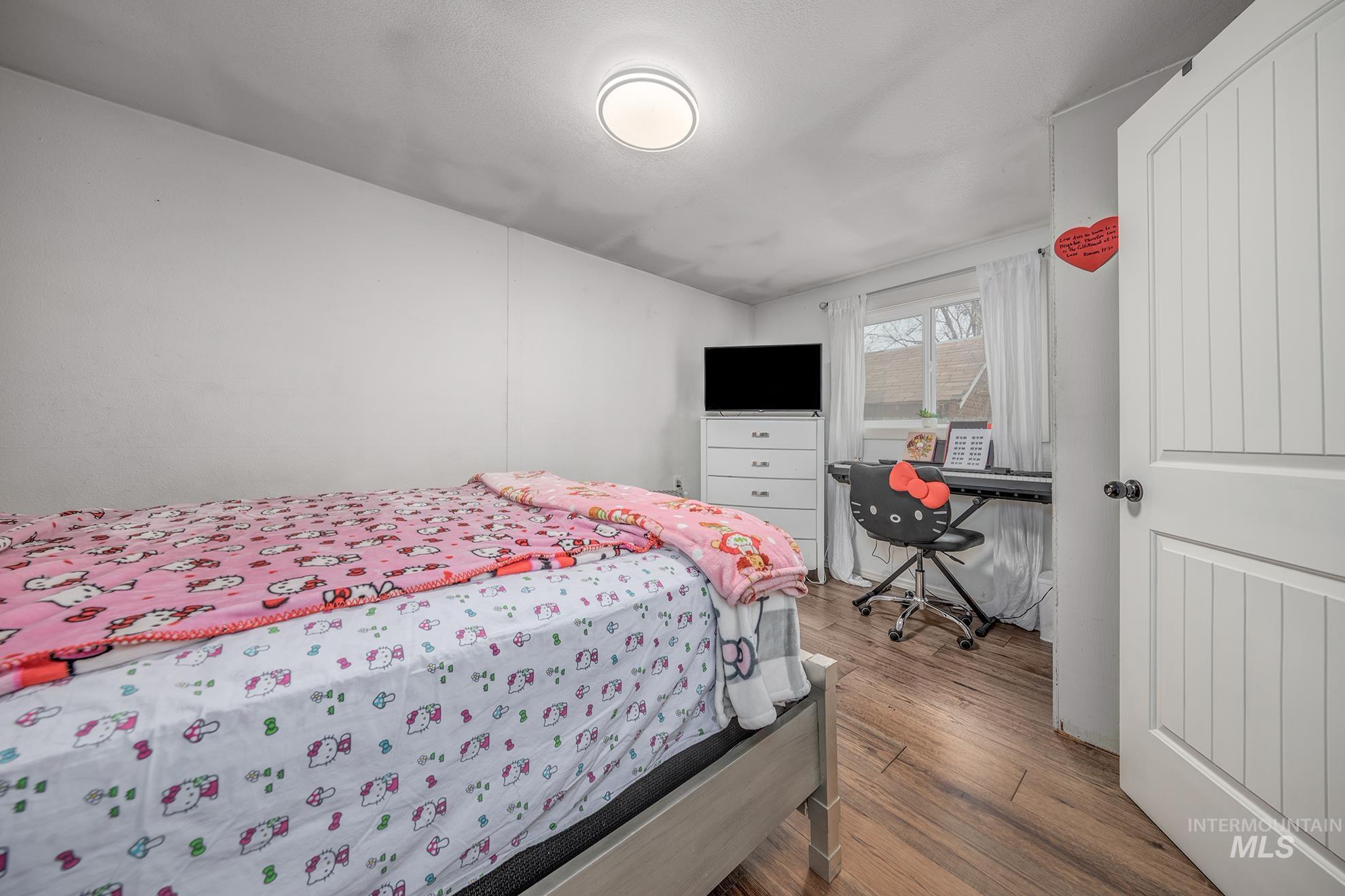 24 N Fairview St, Nampa, Idaho 83651, 3 Bedrooms, 2 Bathrooms, Residential For Sale, Price $359,000, 98978604