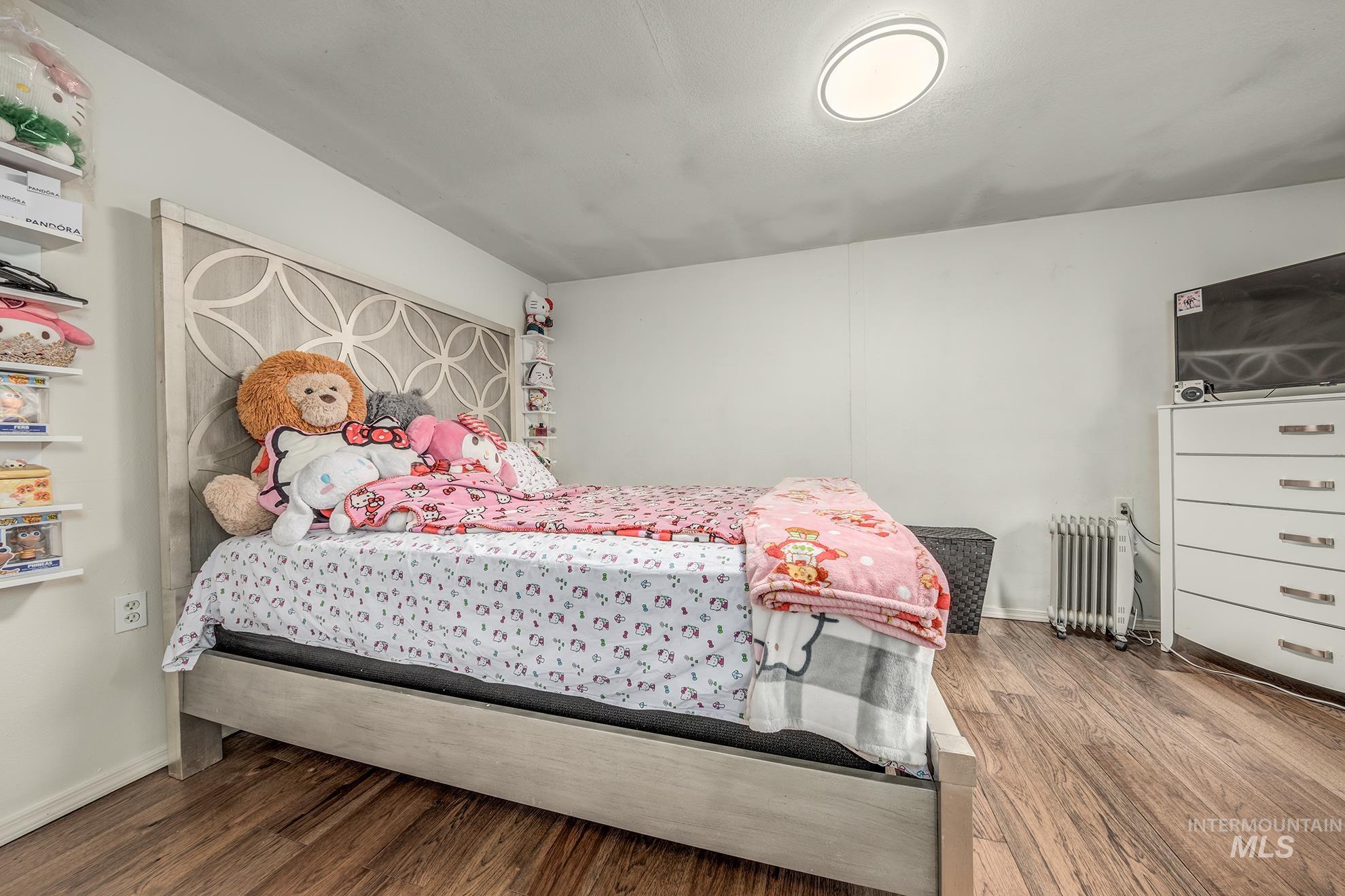 24 N Fairview St, Nampa, Idaho 83651, 3 Bedrooms, 2 Bathrooms, Residential For Sale, Price $359,000, 98978604