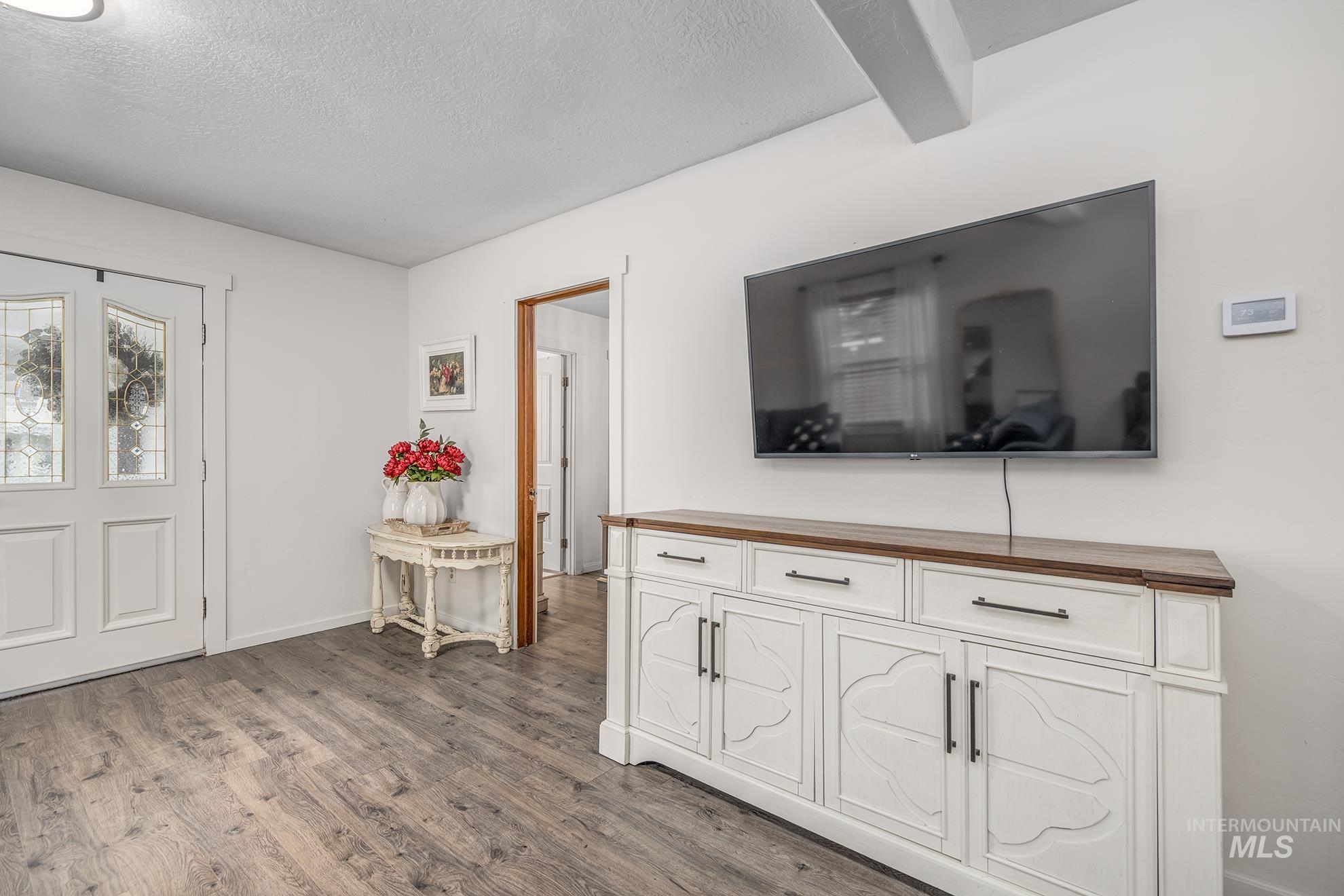 24 N Fairview St, Nampa, Idaho 83651, 3 Bedrooms, 2 Bathrooms, Residential For Sale, Price $359,000, 98978604