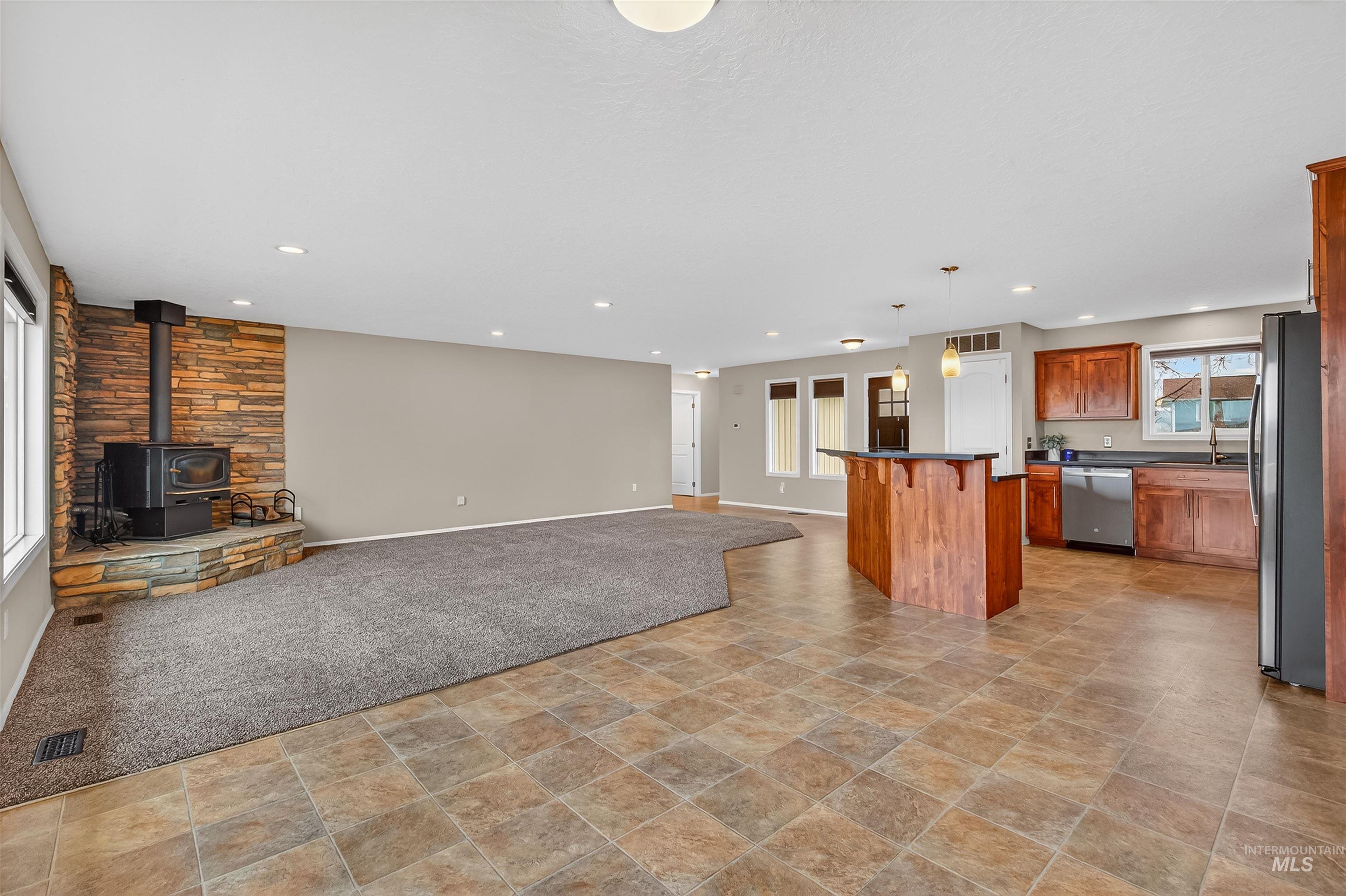 2746 Florence Court, Clarkston, Washington 99403, 3 Bedrooms, 3 Bathrooms, Residential For Sale, Price $499,000, 98978606