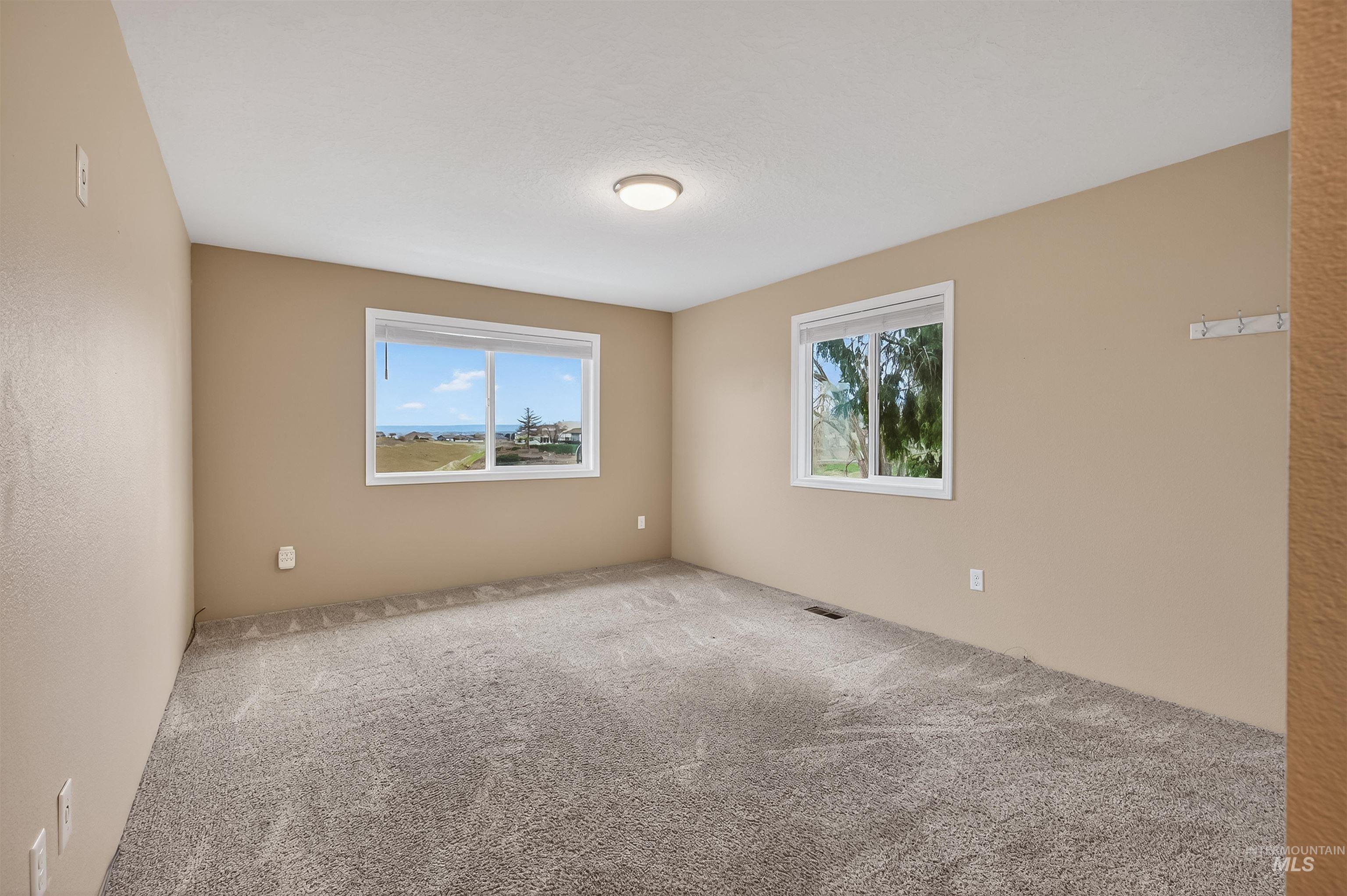 2746 Florence Court, Clarkston, Washington 99403, 3 Bedrooms, 3 Bathrooms, Residential For Sale, Price $497,000, 98978606