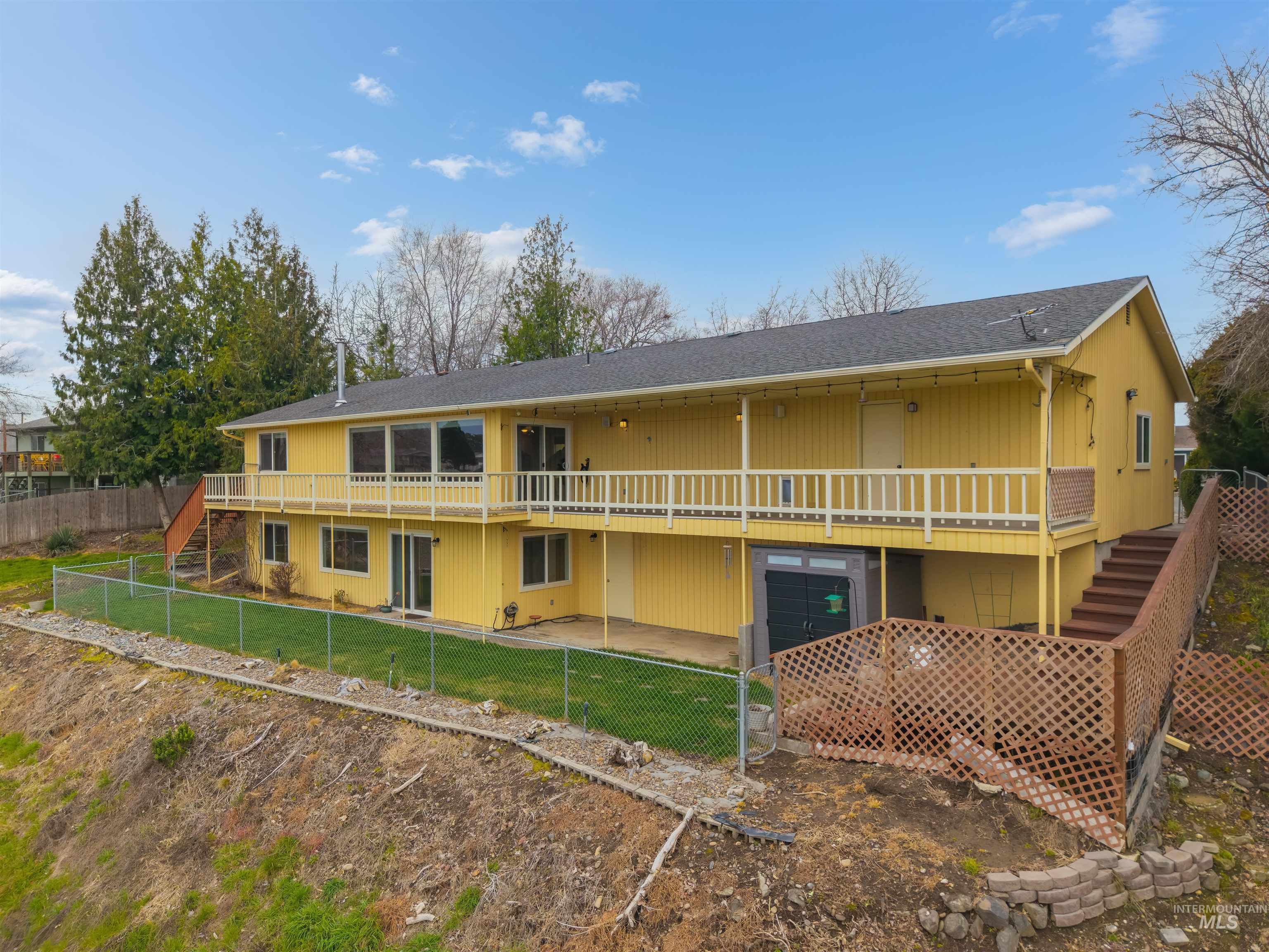 2746 Florence Court, Clarkston, Washington 99403, 3 Bedrooms, 3 Bathrooms, Residential For Sale, Price $499,000, 98978606