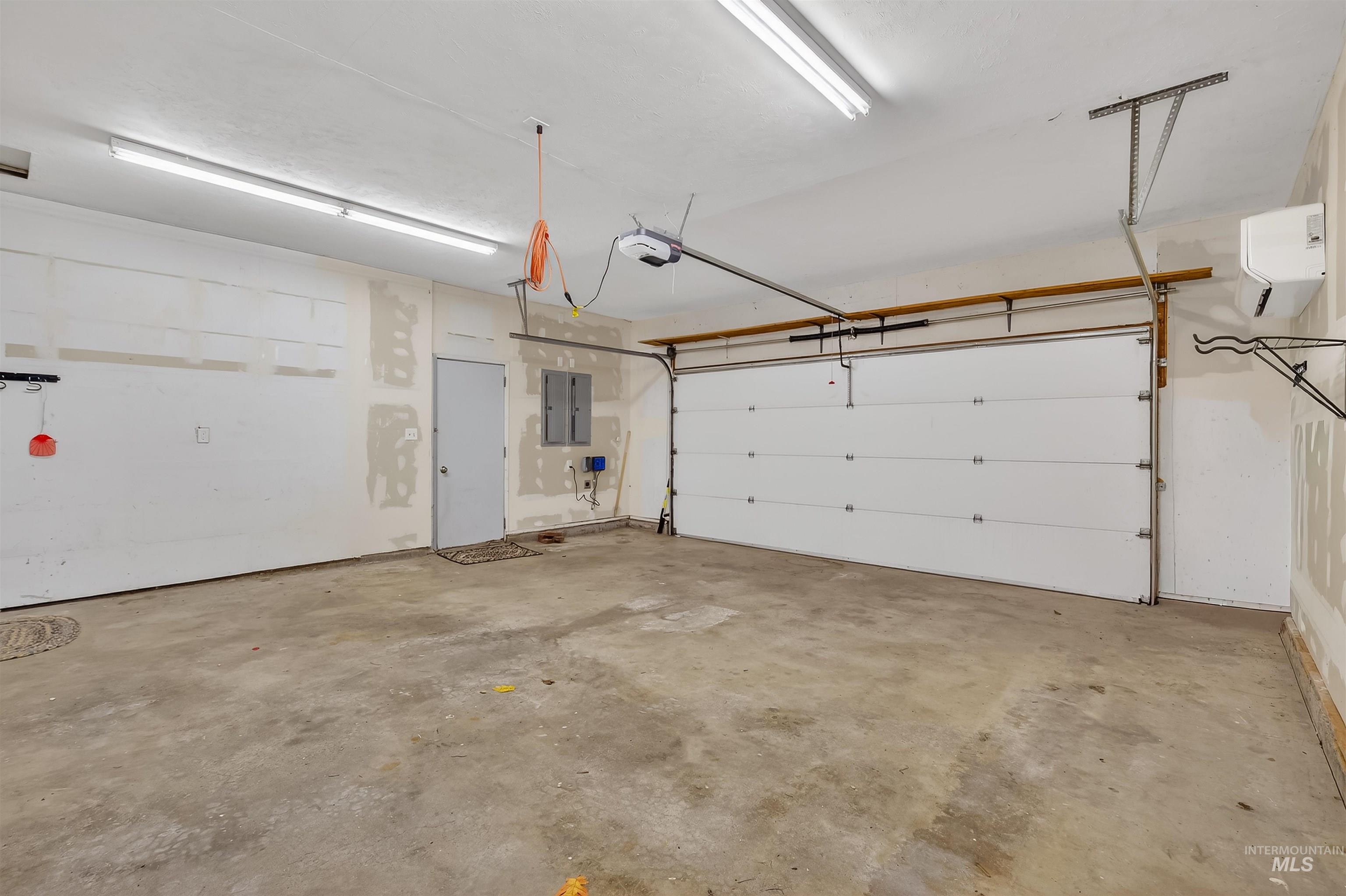 2746 Florence Court, Clarkston, Washington 99403, 3 Bedrooms, 3 Bathrooms, Residential For Sale, Price $499,000, 98978606