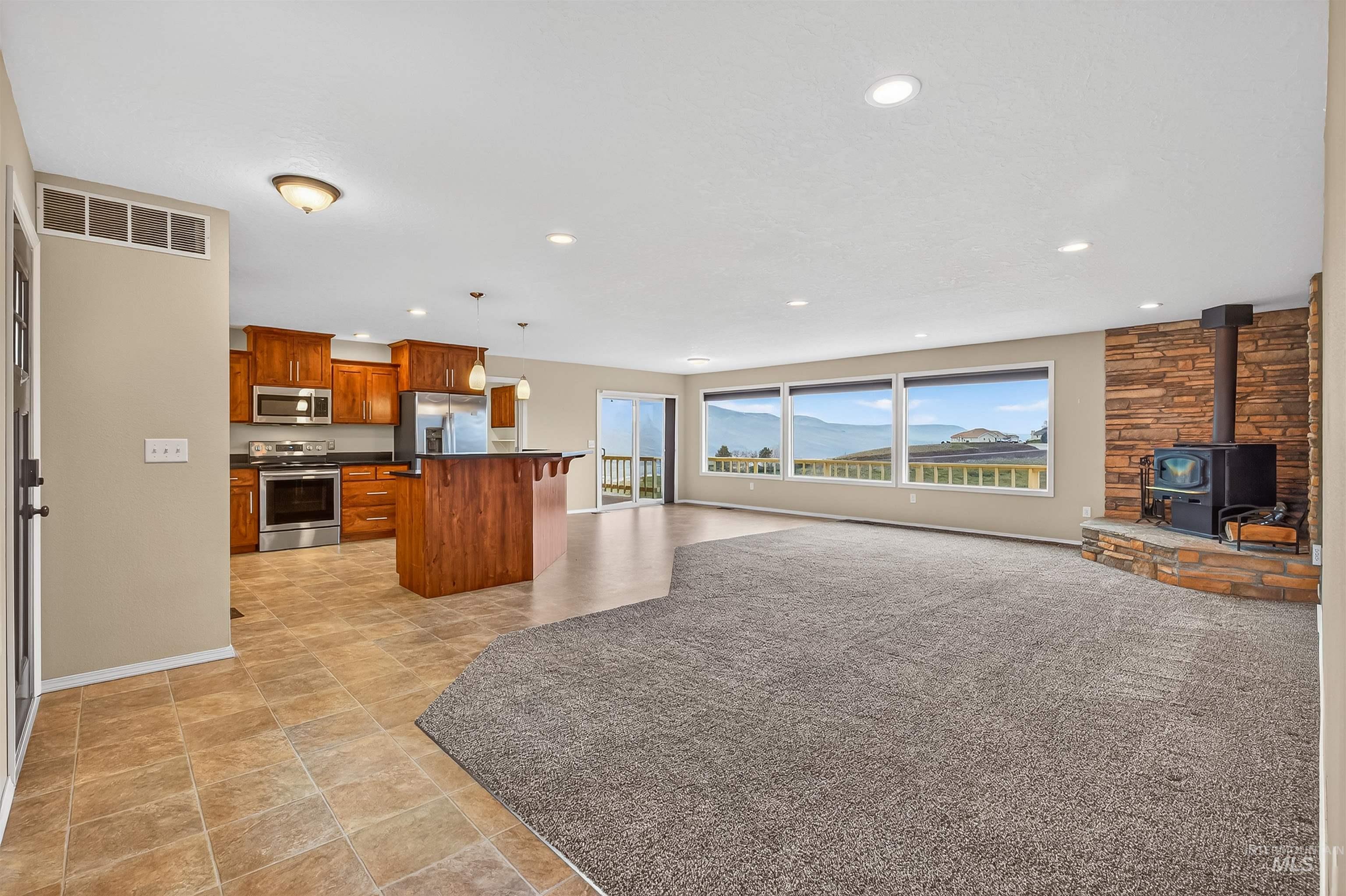 2746 Florence Court, Clarkston, Washington 99403, 3 Bedrooms, 3 Bathrooms, Residential For Sale, Price $499,000, 98978606