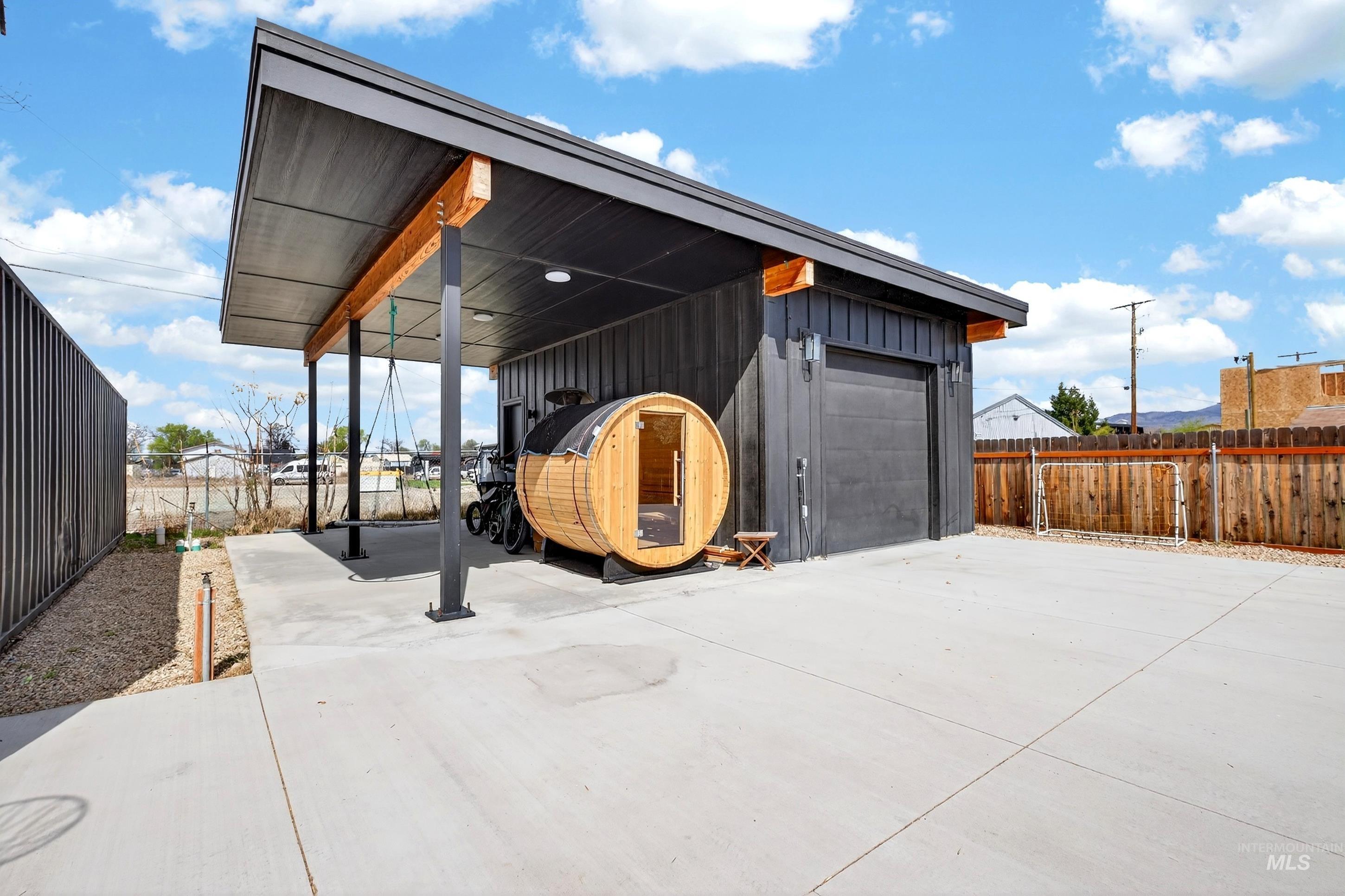 114 E 33rd St, Boise, Idaho 83714-6613, 3 Bedrooms, 2.5 Bathrooms, Residential For Sale, Price $1,250,000,MLS 98978608