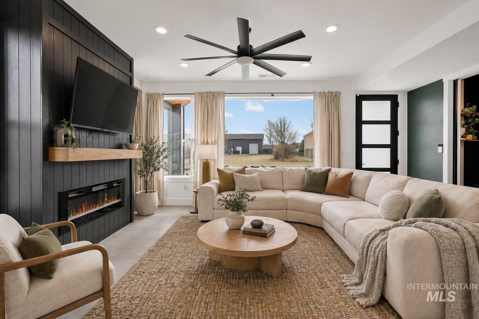 114 E 33rd St, Boise, Idaho 83714-6613, 3 Bedrooms, 2.5 Bathrooms, Residential For Sale, Price $1,250,000,MLS 98978608