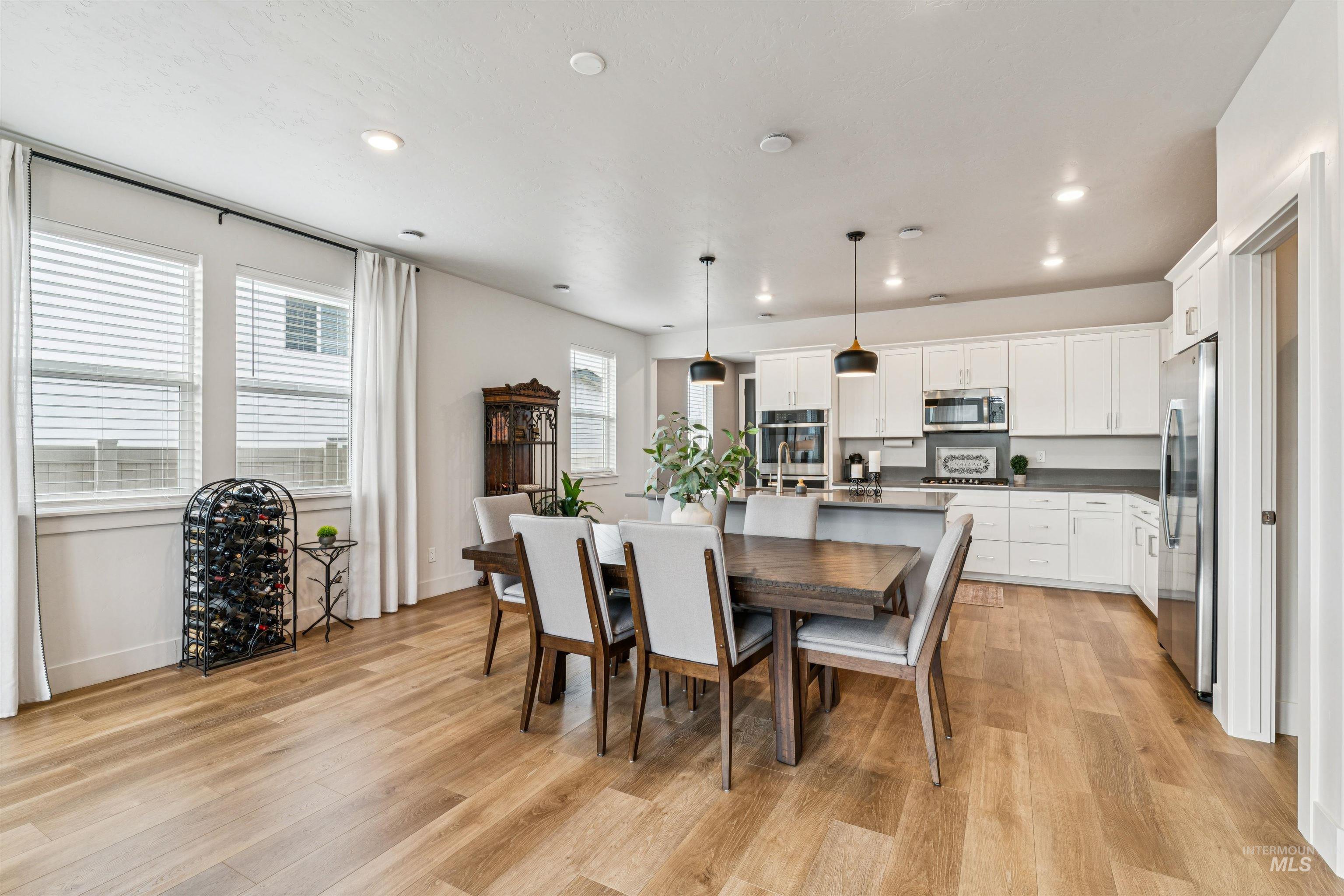 20284 Carbondale Ave, Caldwell, Idaho 83605, 3 Bedrooms, 2 Bathrooms, Residential For Sale, Price $429,990, 98978610