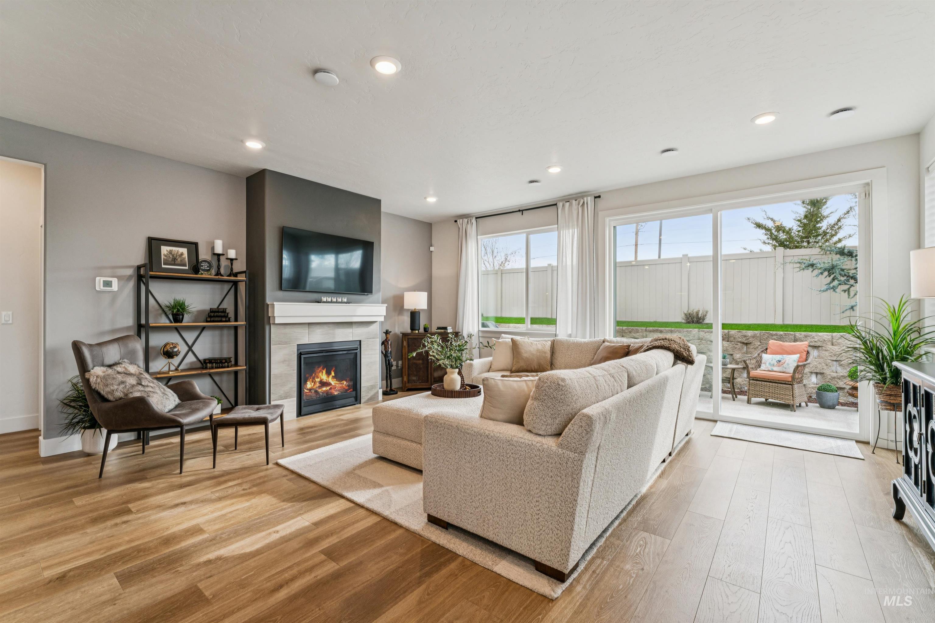 20284 Carbondale Ave, Caldwell, Idaho 83605, 3 Bedrooms, 2 Bathrooms, Residential For Sale, Price $429,990, 98978610