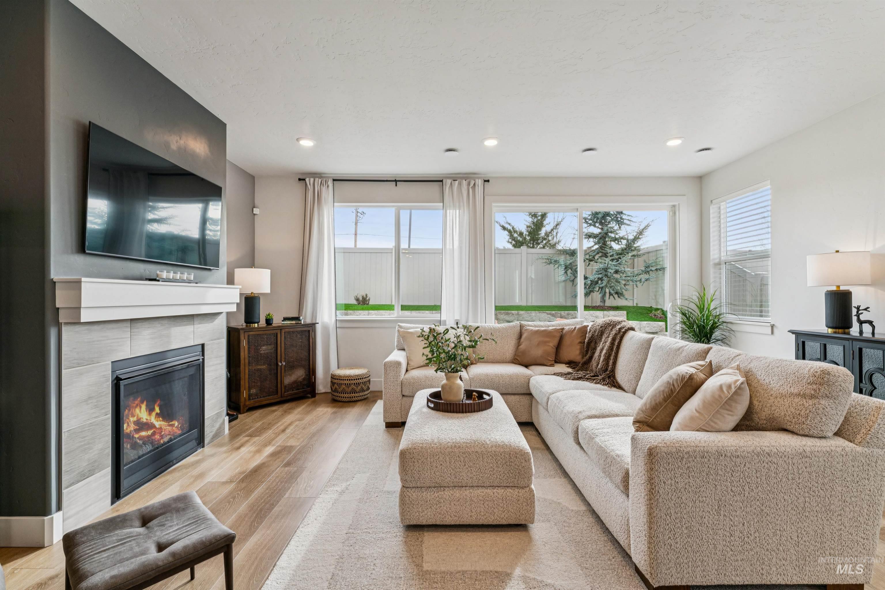 20284 Carbondale Ave, Caldwell, Idaho 83605, 3 Bedrooms, 2 Bathrooms, Residential For Sale, Price $429,990, 98978610