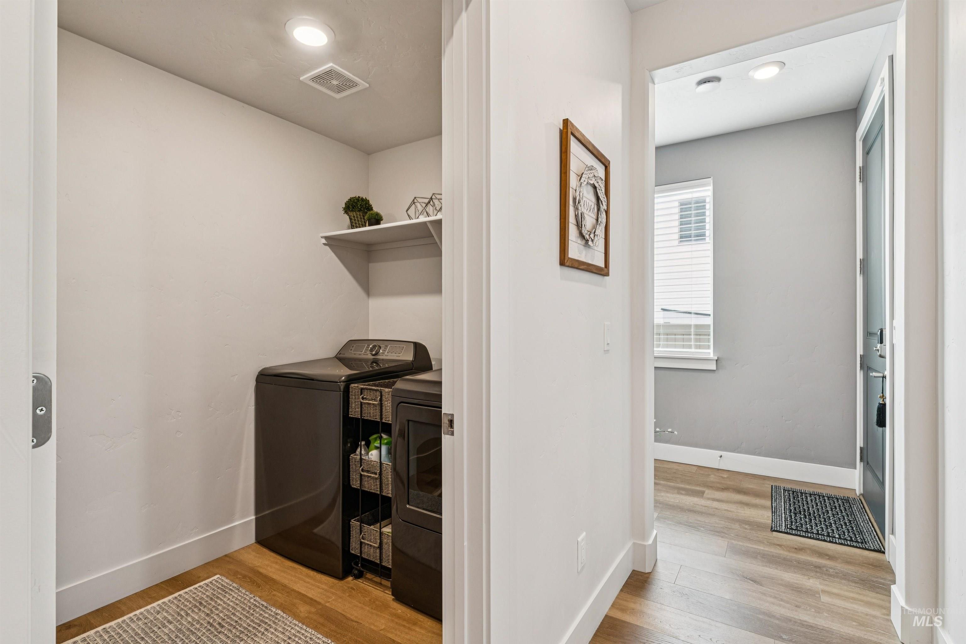 20284 Carbondale Ave, Caldwell, Idaho 83605, 3 Bedrooms, 2 Bathrooms, Residential For Sale, Price $429,990, 98978610