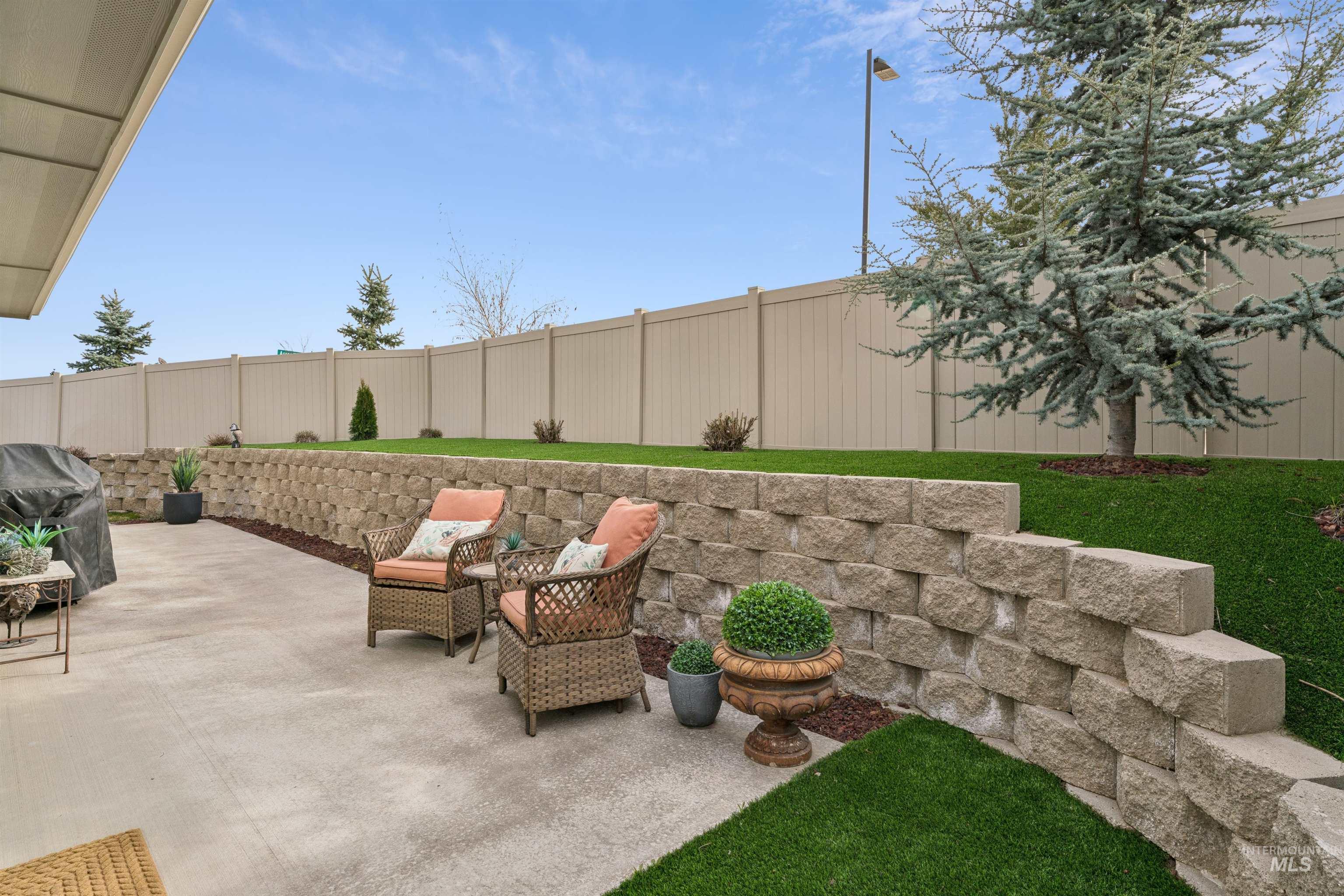 20284 Carbondale Ave, Caldwell, Idaho 83605, 3 Bedrooms, 2 Bathrooms, Residential For Sale, Price $429,990, 98978610