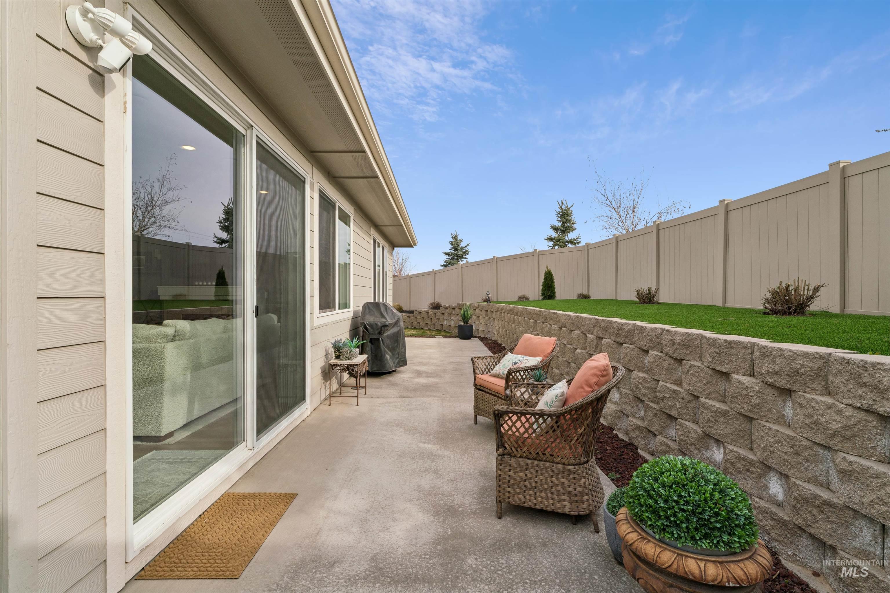 20284 Carbondale Ave, Caldwell, Idaho 83605, 3 Bedrooms, 2 Bathrooms, Residential For Sale, Price $429,990, 98978610