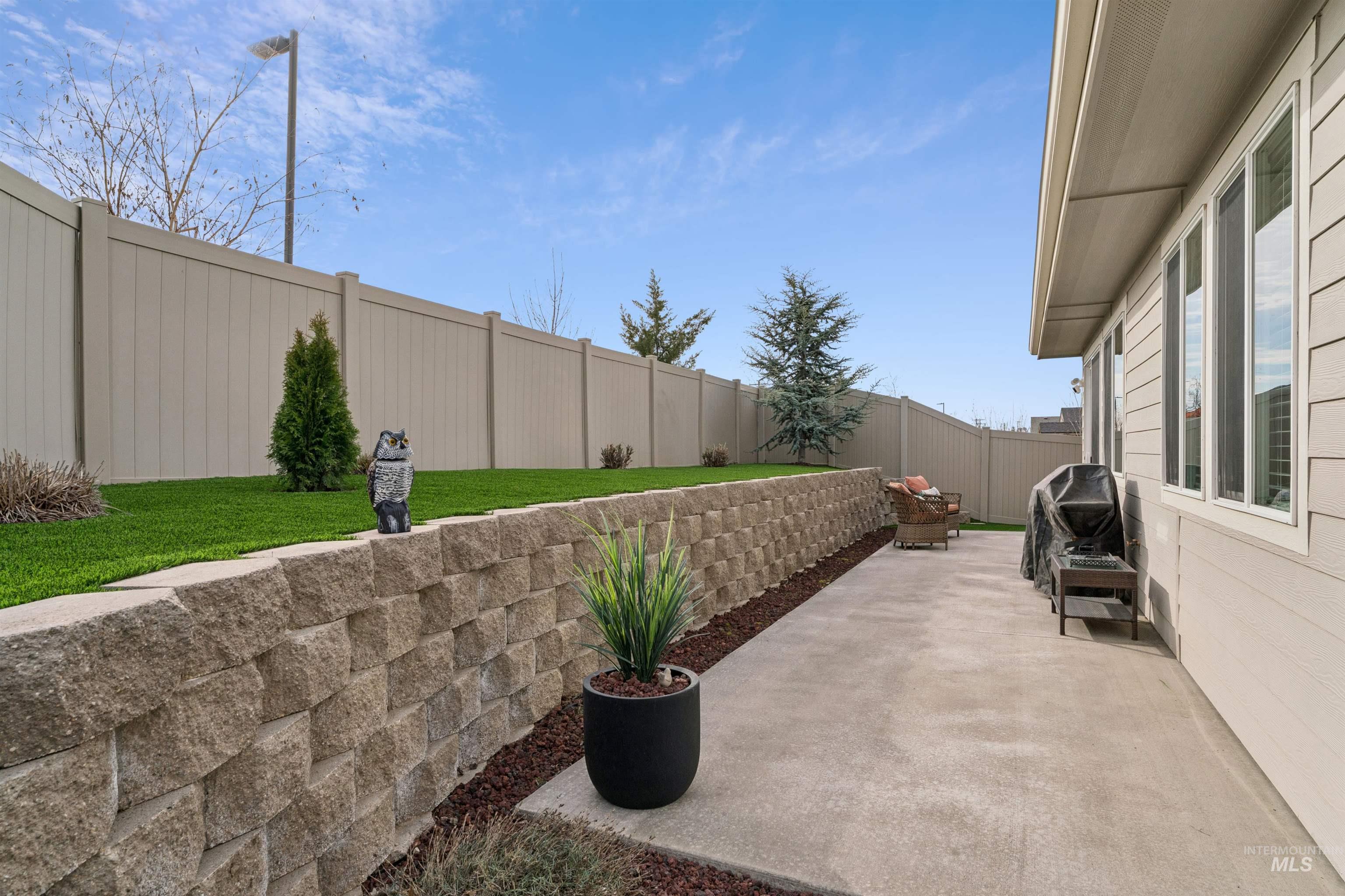 20284 Carbondale Ave, Caldwell, Idaho 83605, 3 Bedrooms, 2 Bathrooms, Residential For Sale, Price $429,990, 98978610