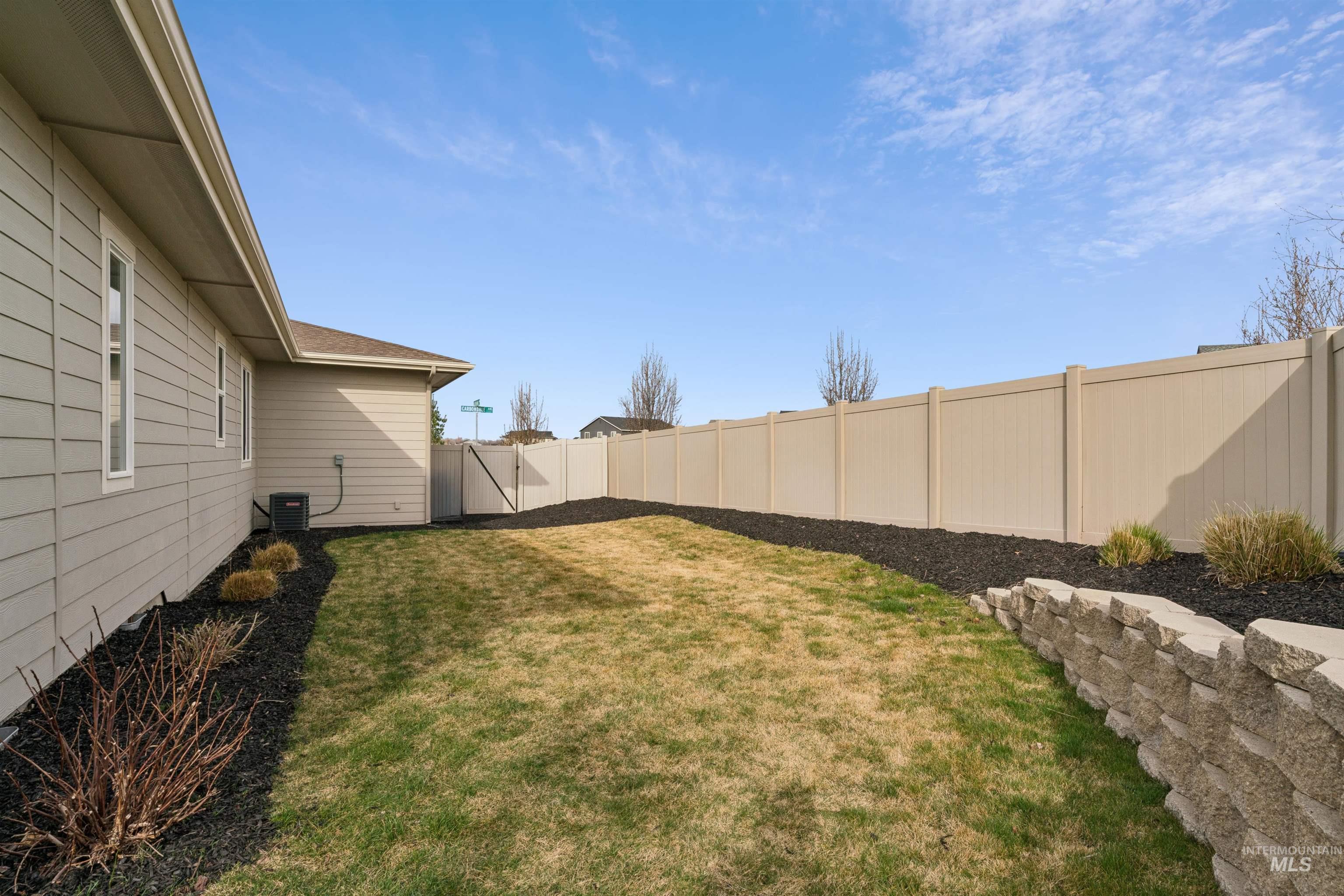 20284 Carbondale Ave, Caldwell, Idaho 83605, 3 Bedrooms, 2 Bathrooms, Residential For Sale, Price $429,990, 98978610