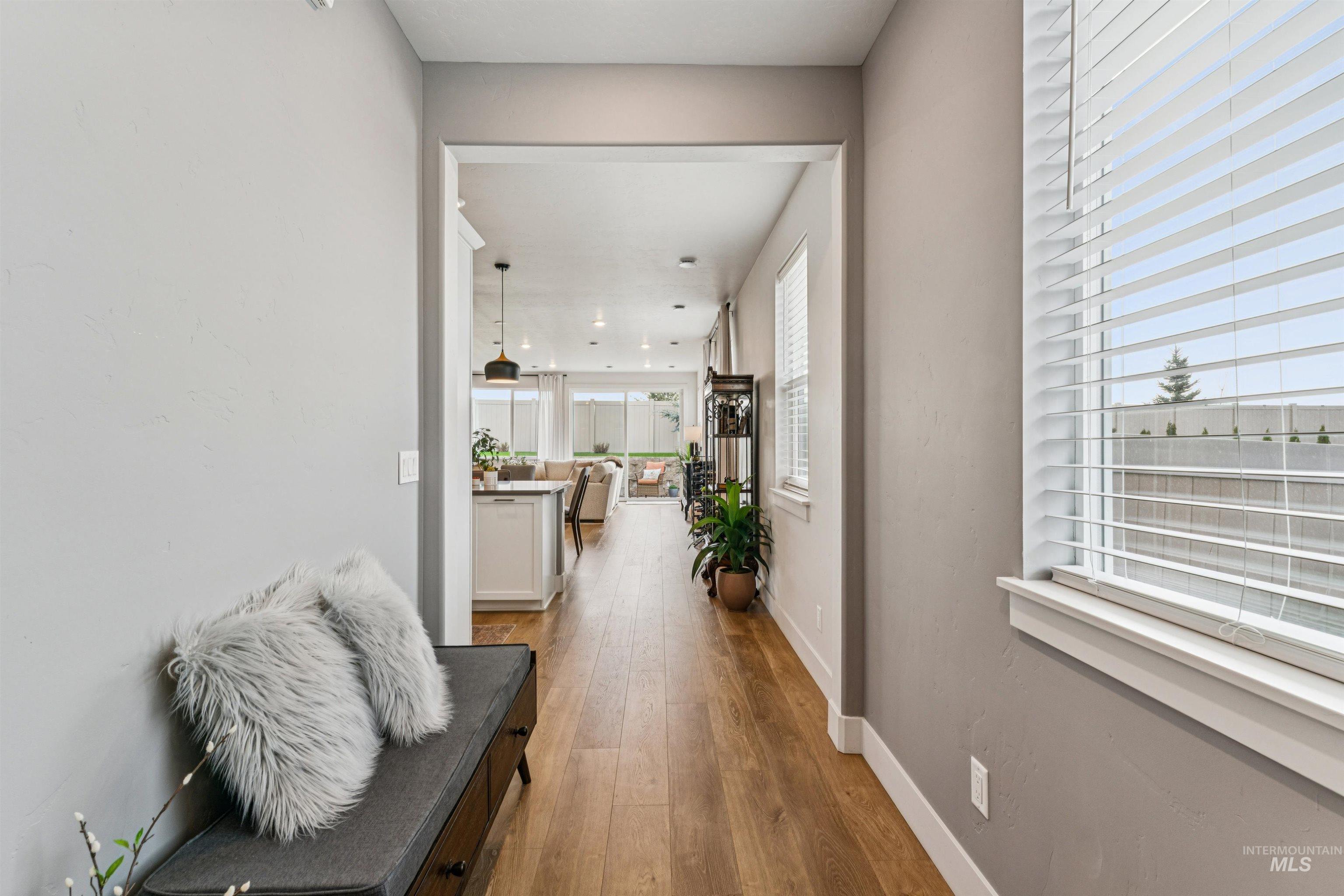 20284 Carbondale Ave, Caldwell, Idaho 83605, 3 Bedrooms, 2 Bathrooms, Residential For Sale, Price $429,990, 98978610