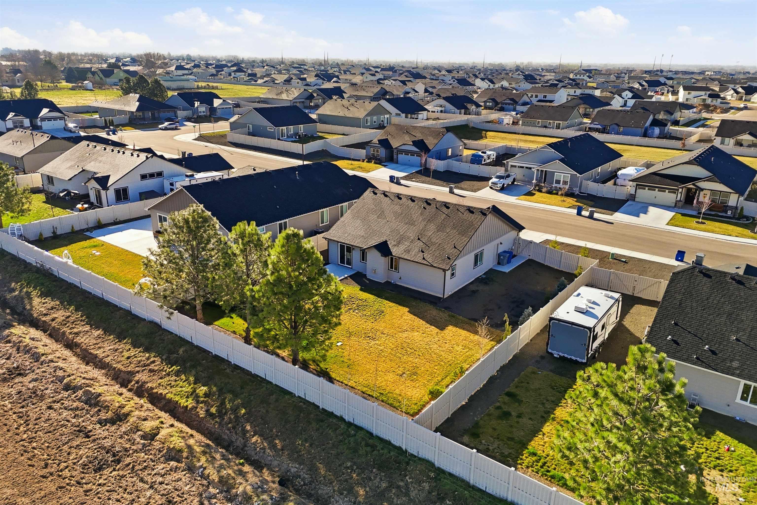 1314 Jupiter St, Middleton, Idaho 83644, 3 Bedrooms, 2 Bathrooms, Residential For Sale, Price $427,000, 98978611