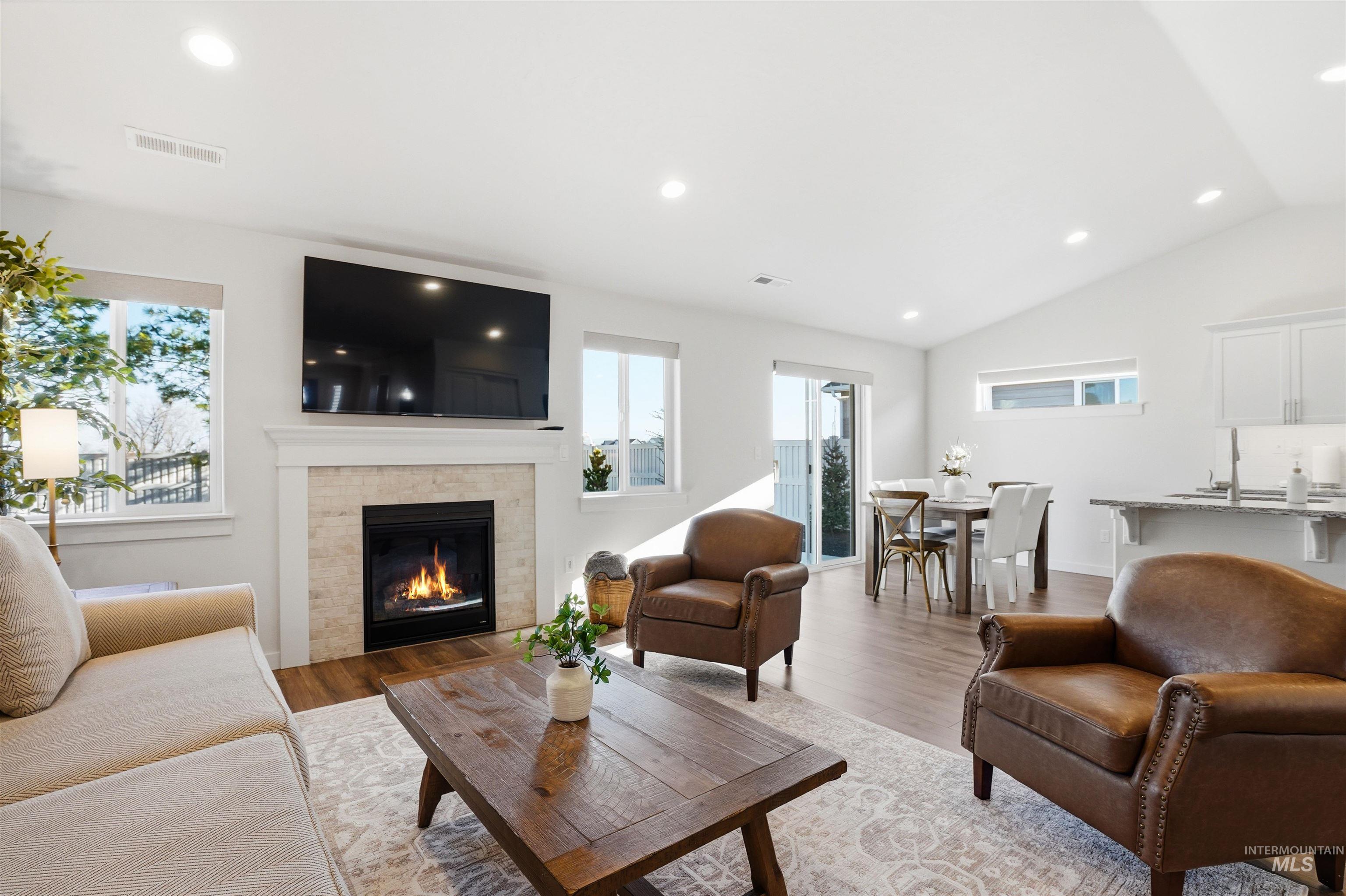 1314 Jupiter St, Middleton, Idaho 83644, 3 Bedrooms, 2 Bathrooms, Residential For Sale, Price $427,000, 98978611