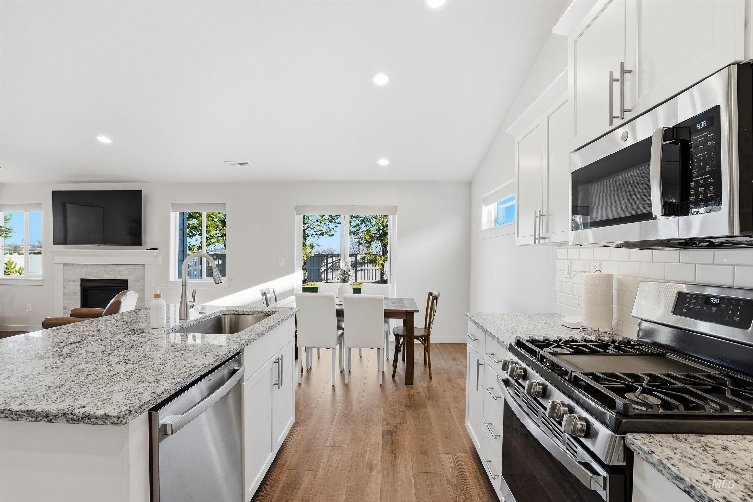 1314 Jupiter St, Middleton, Idaho 83644, 3 Bedrooms, 2 Bathrooms, Residential For Sale, Price $427,000, 98978611