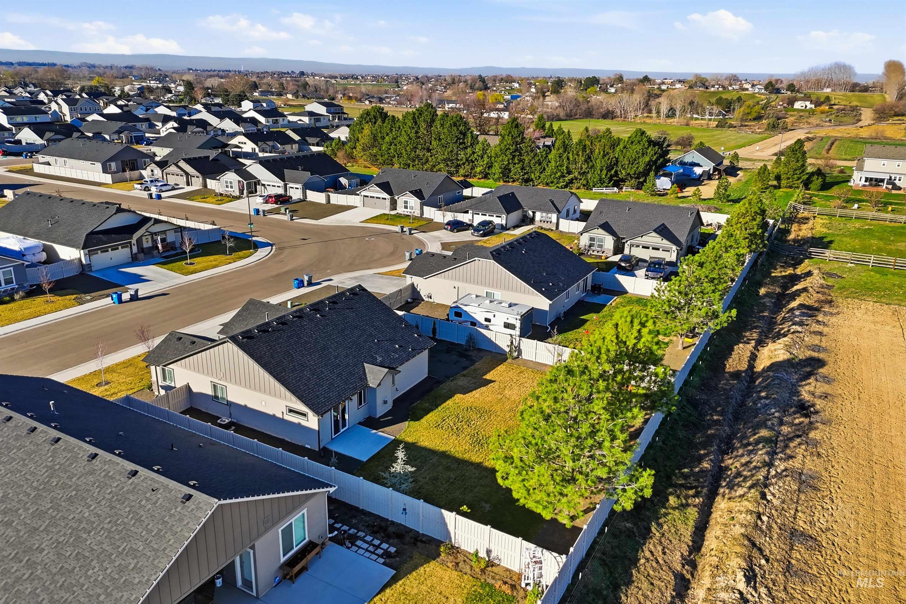 1314 Jupiter St, Middleton, Idaho 83644, 3 Bedrooms, 2 Bathrooms, Residential For Sale, Price $427,000, 98978611