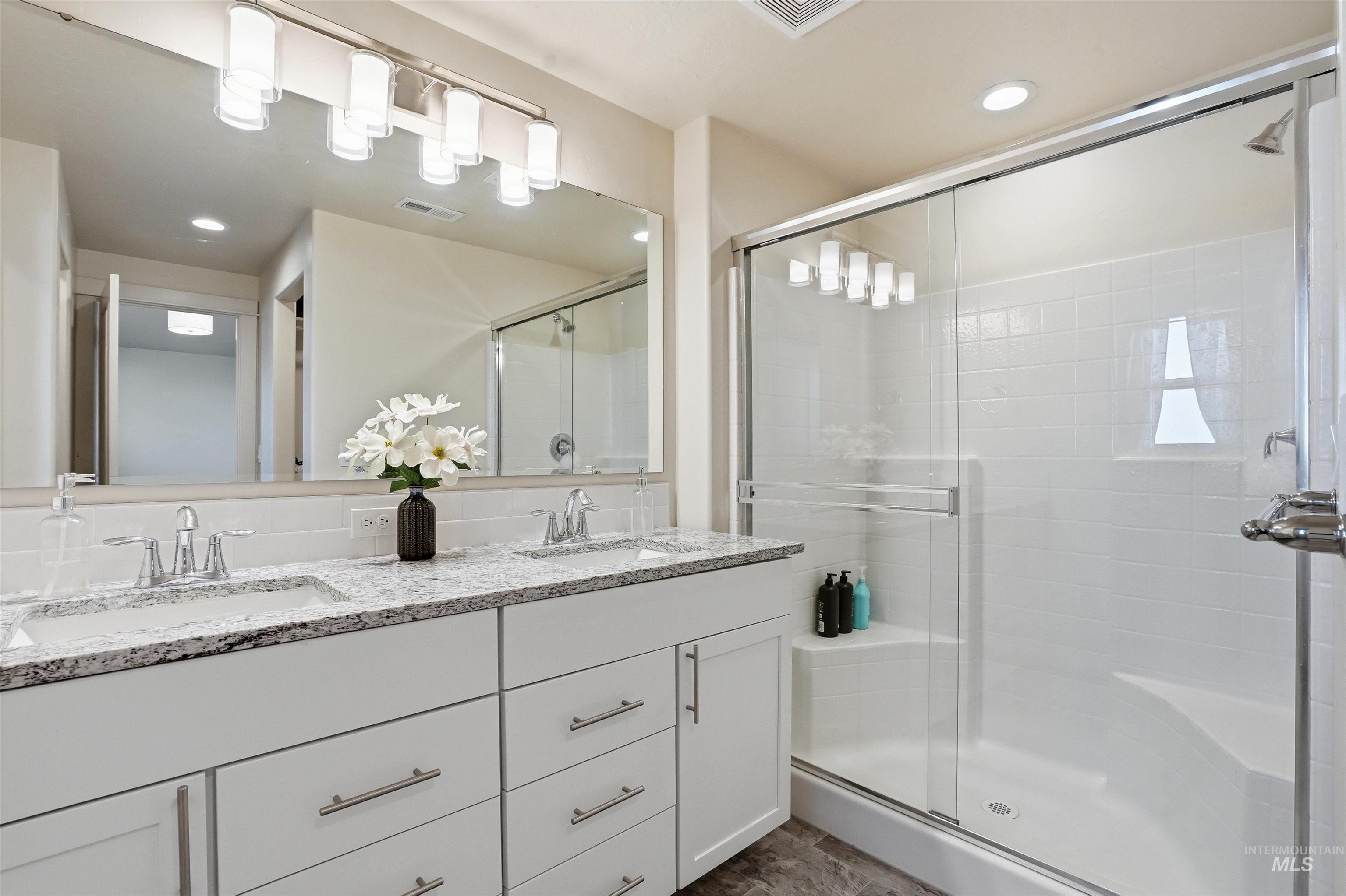 1314 Jupiter St, Middleton, Idaho 83644, 3 Bedrooms, 2 Bathrooms, Residential For Sale, Price $427,000, 98978611